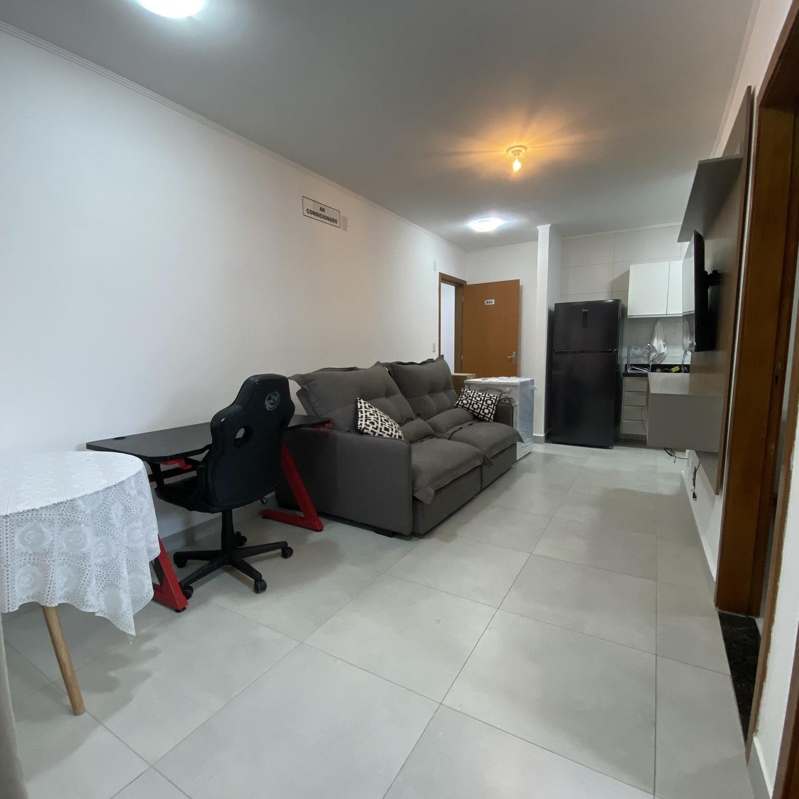 Apartamento mobiliado para alugar no Condomínio Bela Marina em Cuiabá – 2 quartos, próximo à UNIC e UNIVAG