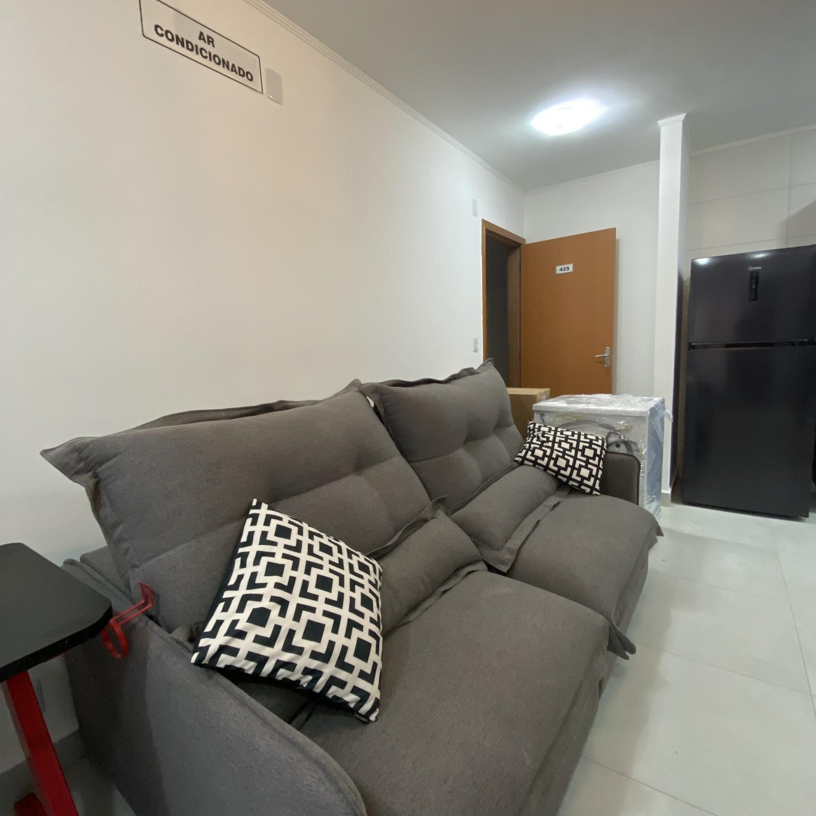 Apartamento mobiliado para alugar no Condomínio Bela Marina em Cuiabá – 2 quartos, próximo à UNIC e UNIVAG