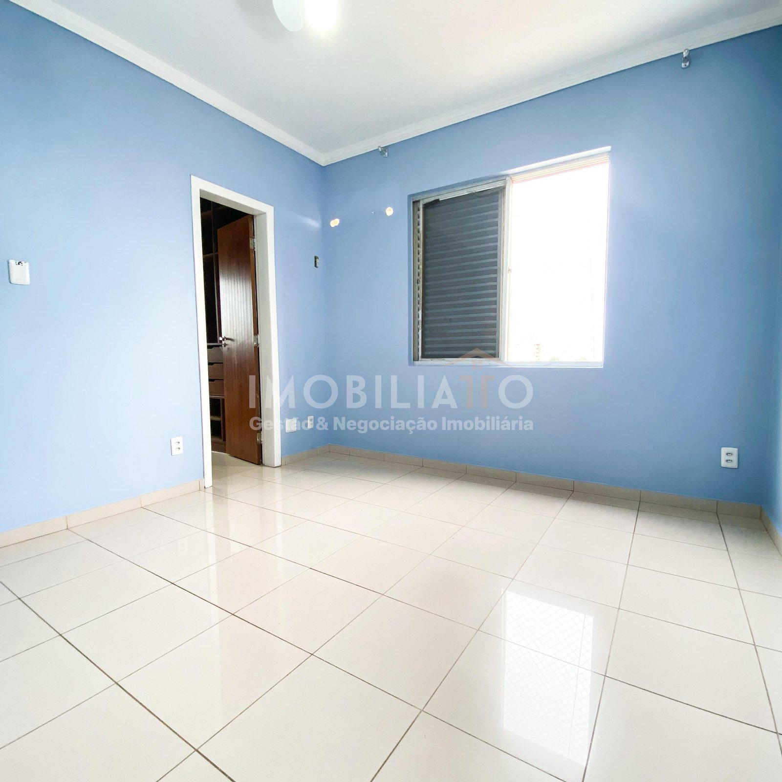 Apartamento com Planejados para Alugar no Bairro Araés – R$ 3.000,00 com IPTU e Condomínio