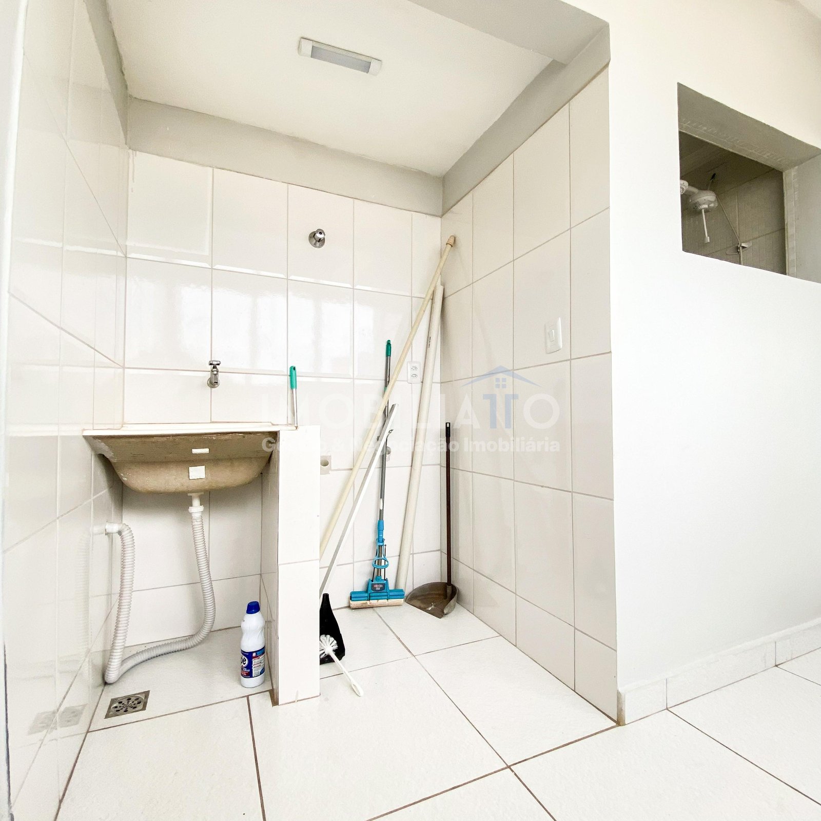 Apartamento com Planejados para Alugar no Bairro Araés – R$ 3.000,00 com IPTU e Condomínio