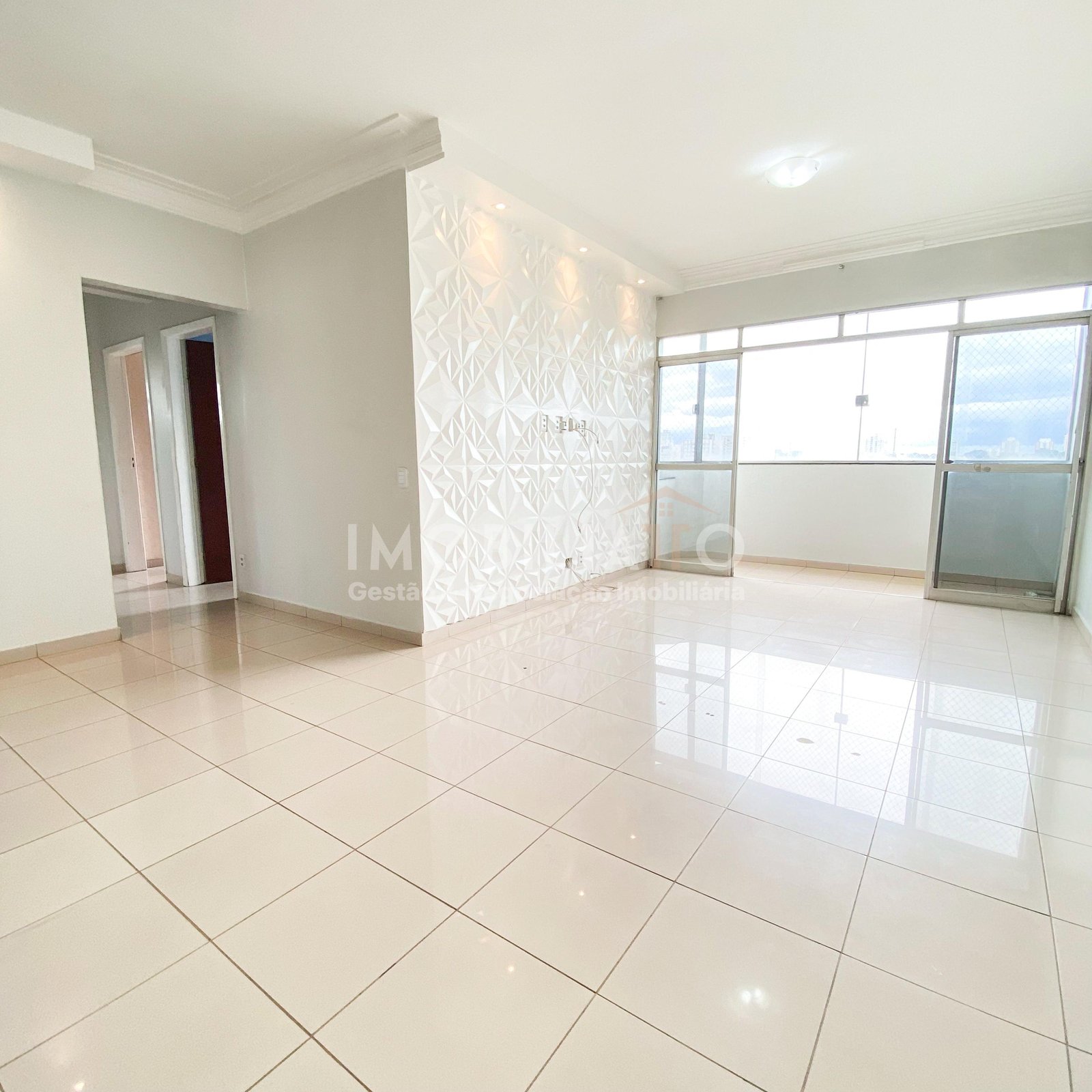 Apartamento com Planejados para Alugar no Bairro Araés – R$ 3.000,00 com IPTU e Condomínio