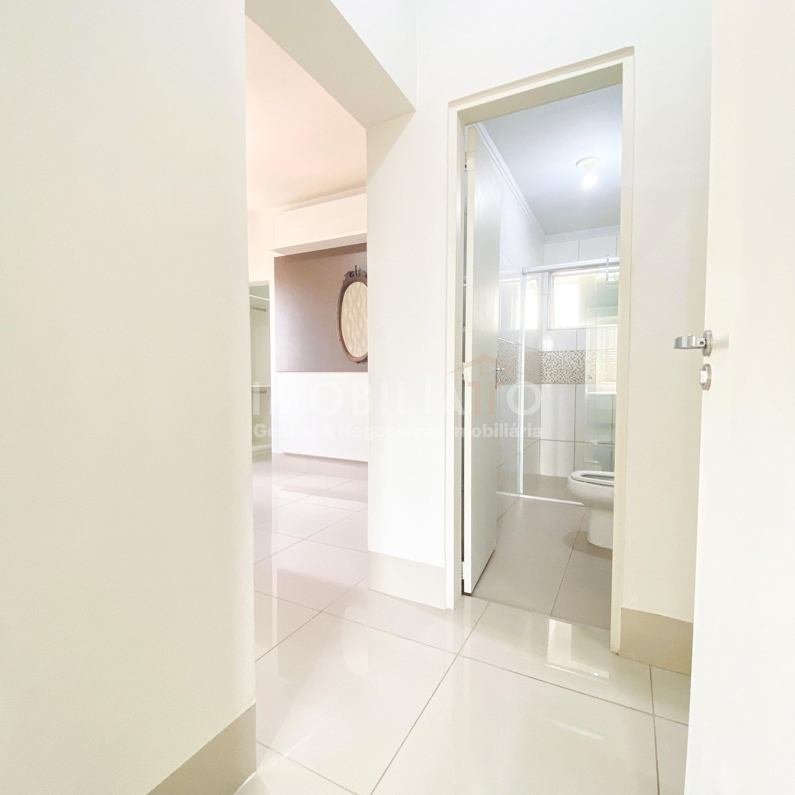 Apartamento Mobiliado para Alugar no Bairro Araés com IPTU e Condomínio INCLUSO