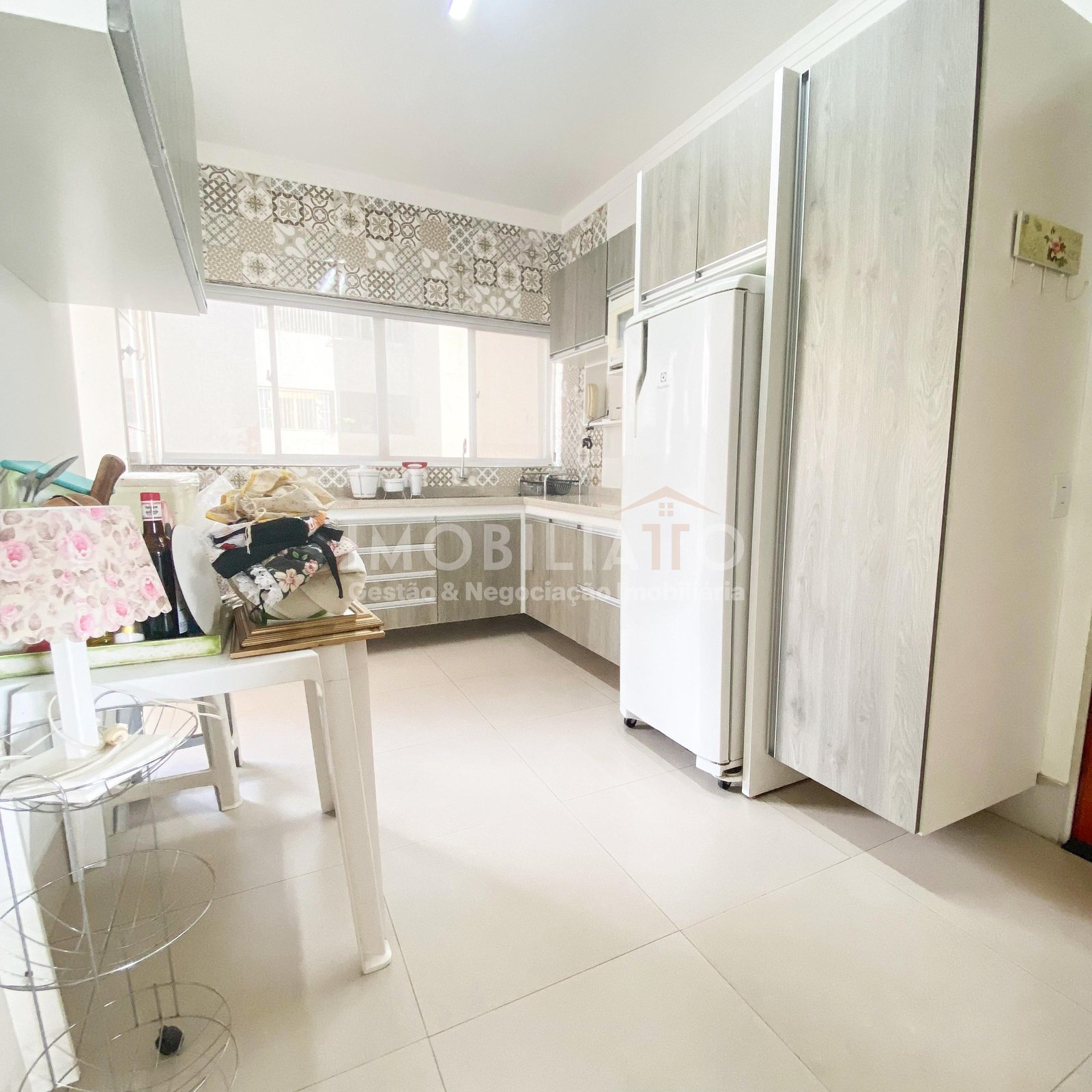 Apartamento Mobiliado para Alugar no Bairro Araés com IPTU e Condomínio INCLUSO