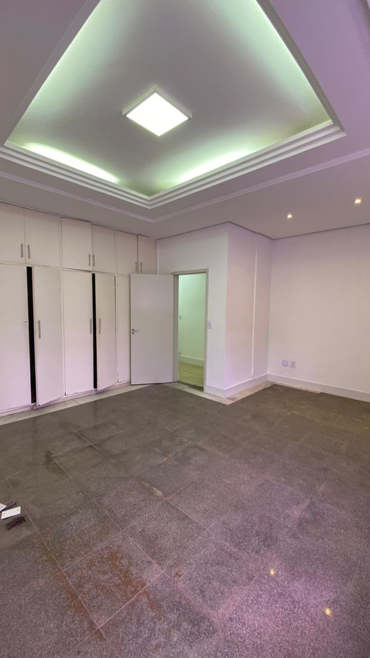 Imóvel comercial à venda na Av. Major Gama em Cuiabá – 615m², 20 salas e 12 banheiros