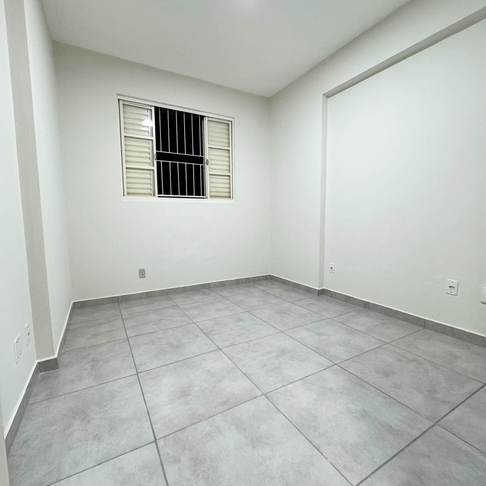 Apartamento todo reformado ao lado da arena pantanal