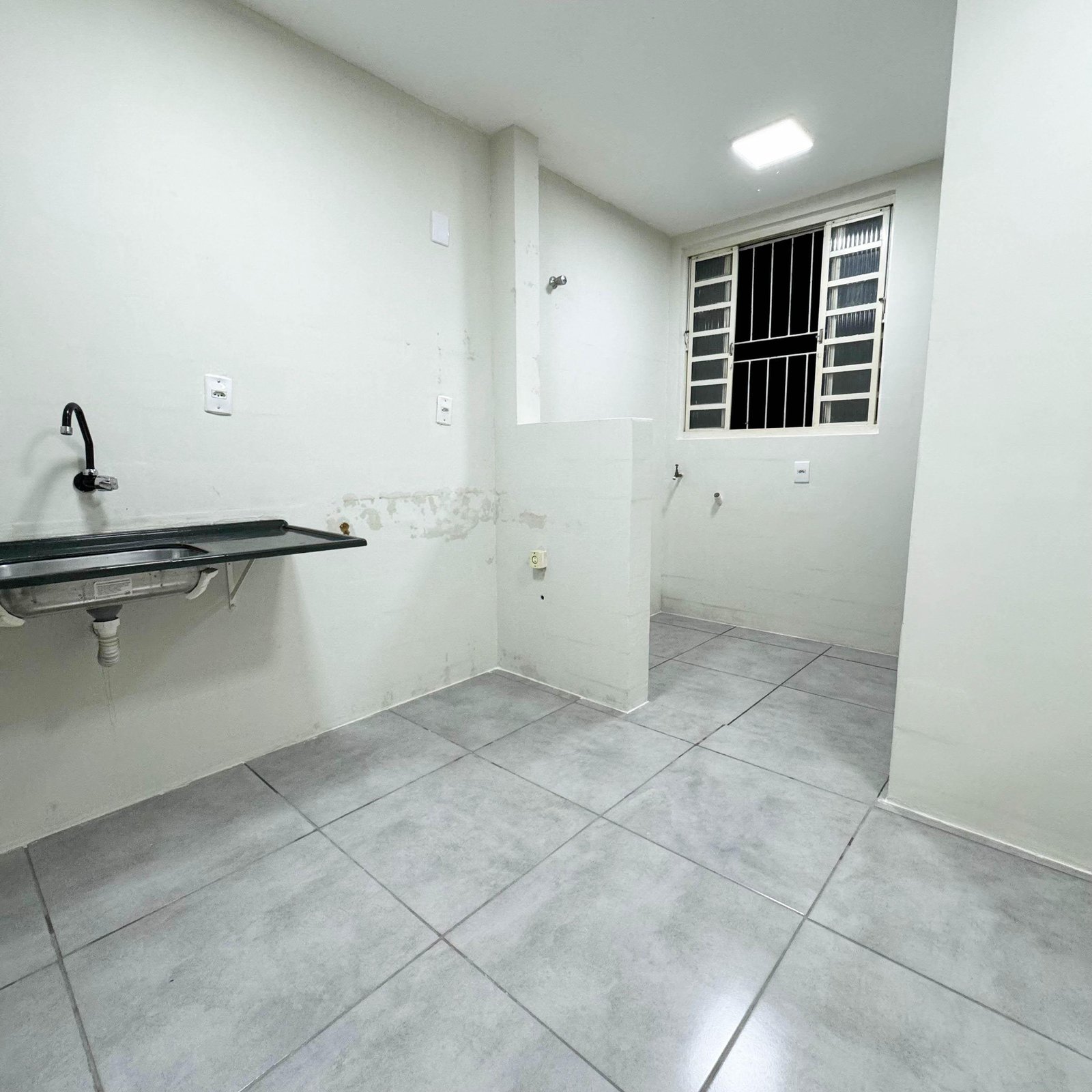 Apartamento todo reformado ao lado da arena pantanal