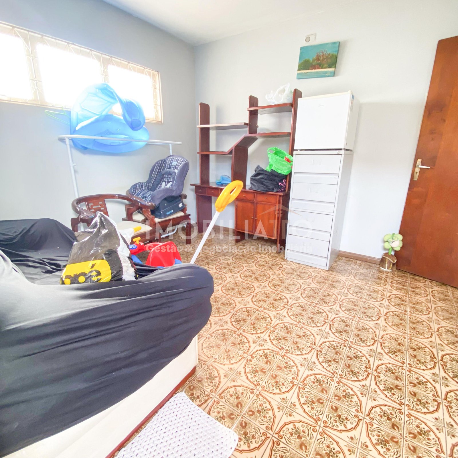 Casa com Piscina à Venda no Jardim Burity – 3 Quartos, 300m² – R$ 249 Mil