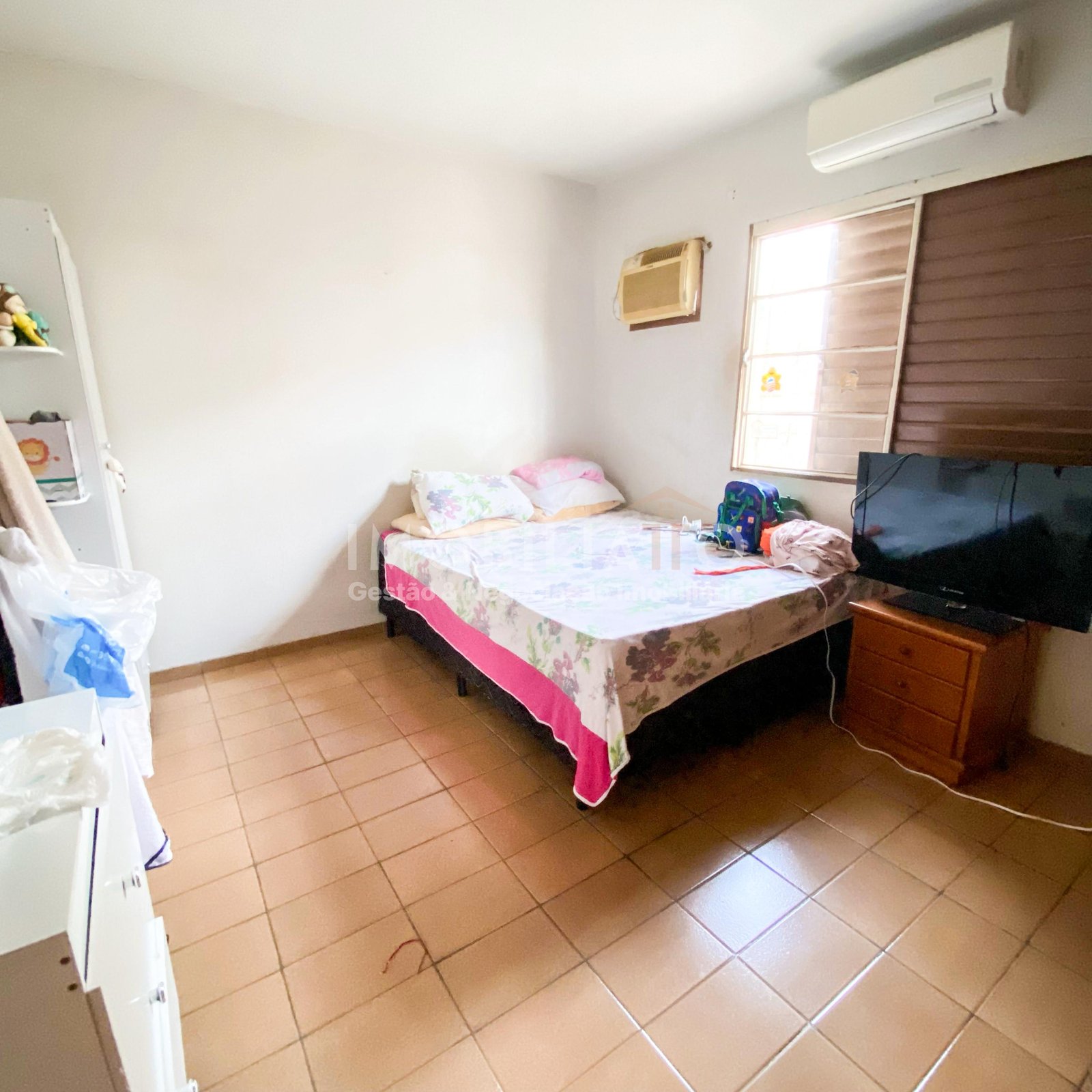 Casa com Piscina à Venda no Jardim Burity – 3 Quartos, 300m² – R$ 249 Mil