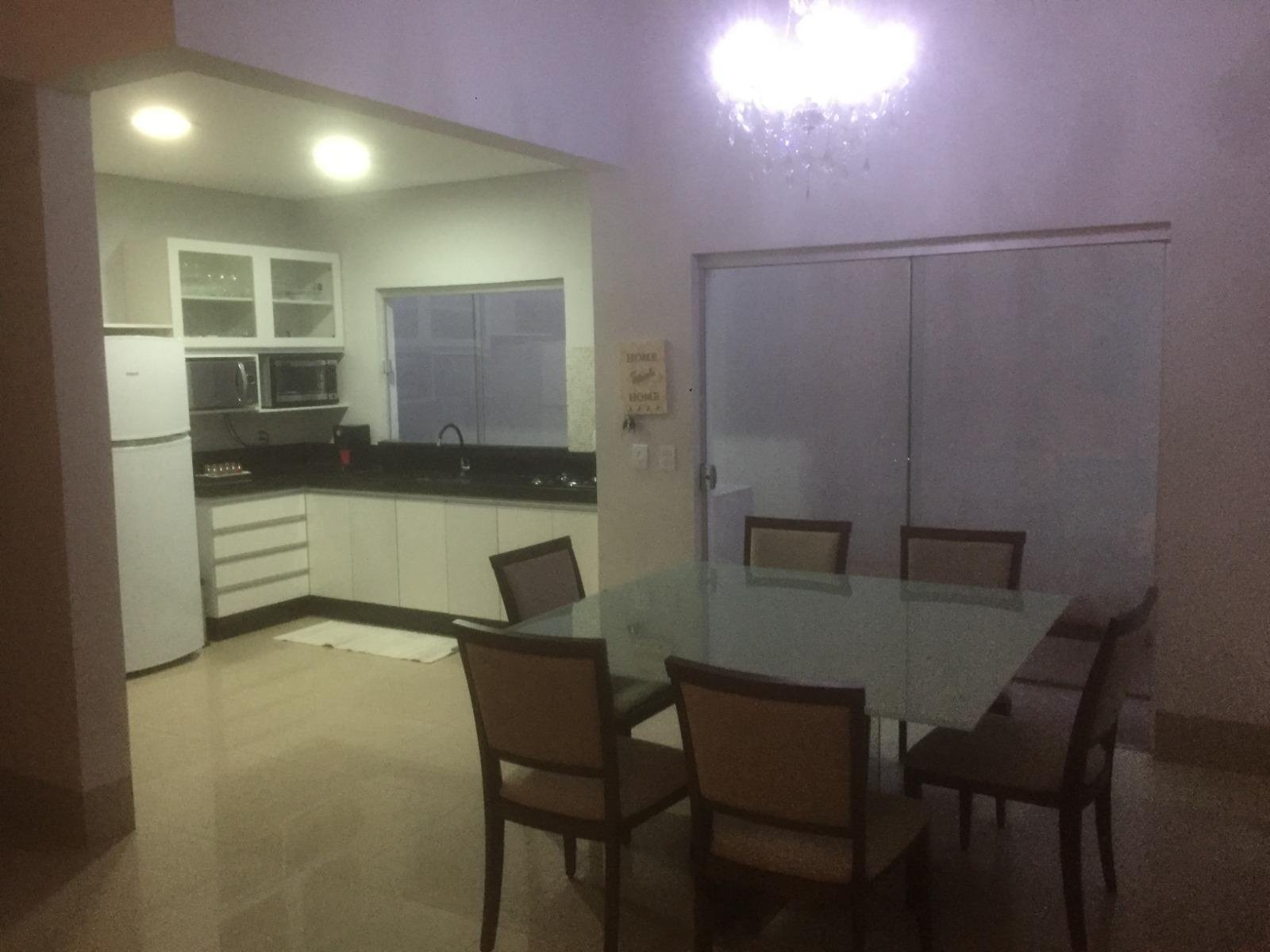 Casa térrea à venda no Condomínio Belvedere I em Cuiabá – 3 suítes, piscina e área gourmet climatizada