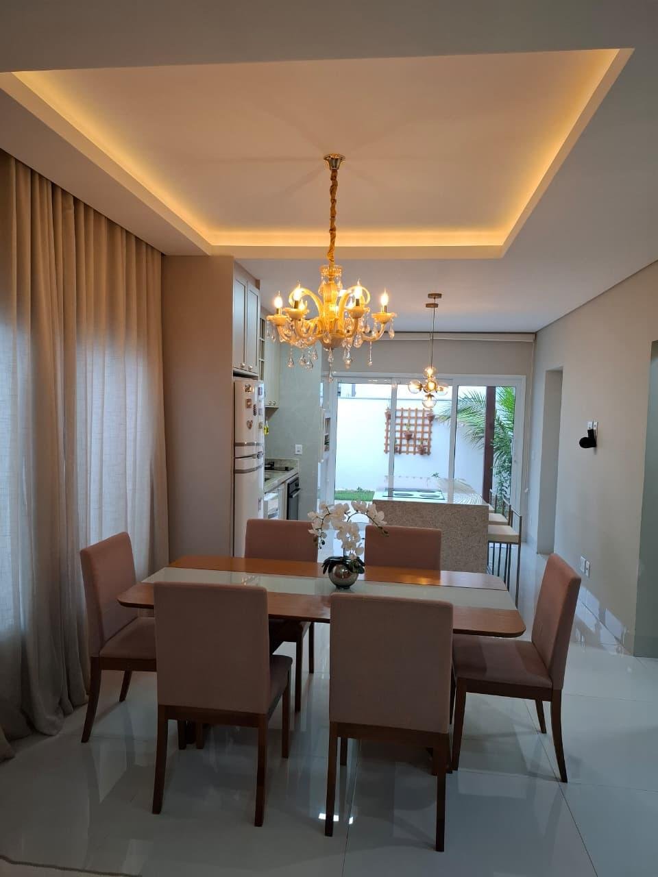 Casa de alto padrão à venda no Condomínio Primor das Torres em Cuiabá – 3 quartos, porteira fechada e energia solar