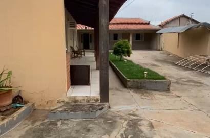 Casa à Venda no Santa Cruz II em Cuiabá – 2 Quartos (1 Suíte), Área Gourmet e 2 Edículas