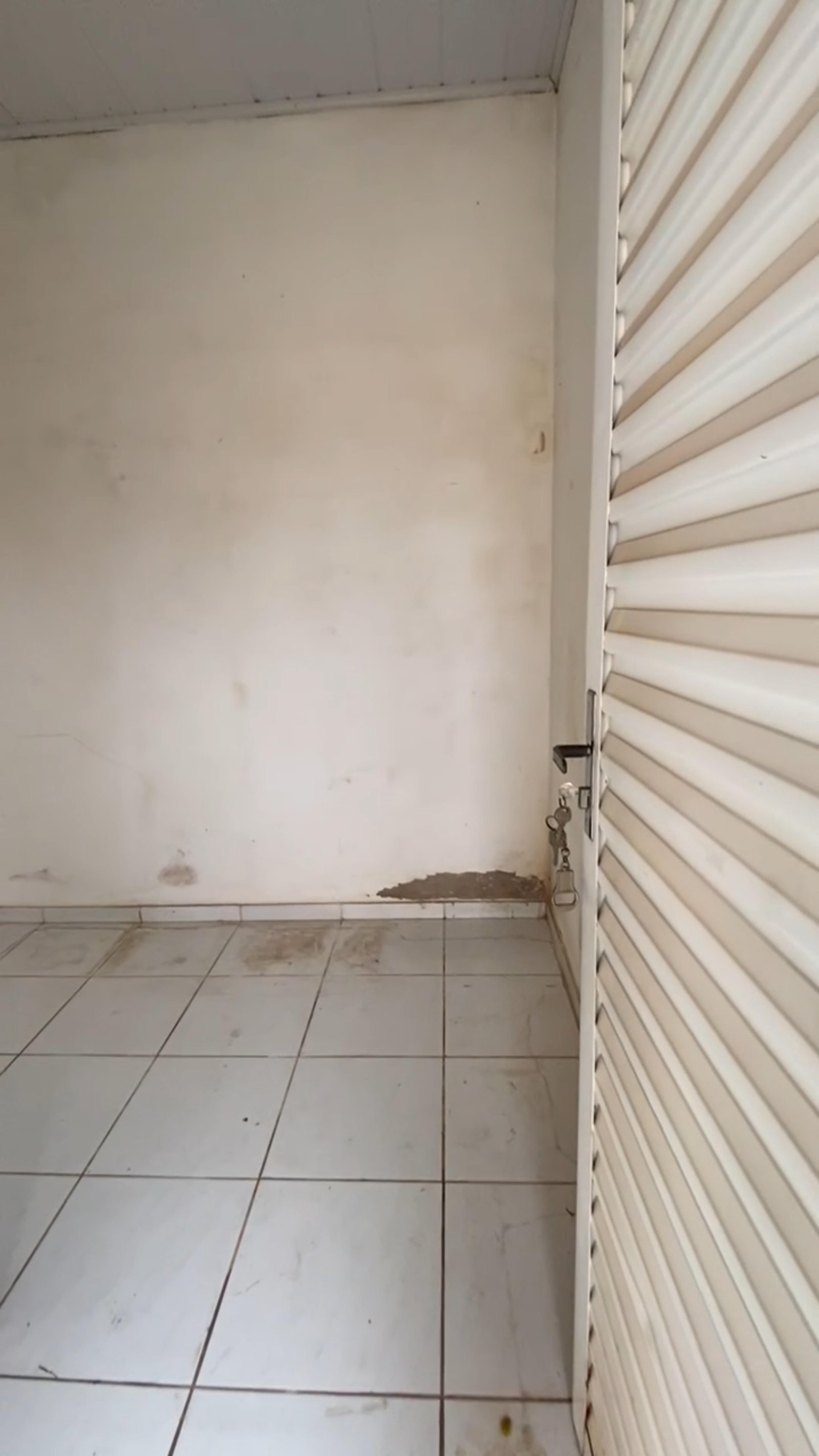 Casa à Venda no Santa Cruz II em Cuiabá – 2 Quartos (1 Suíte), Área Gourmet e 2 Edículas