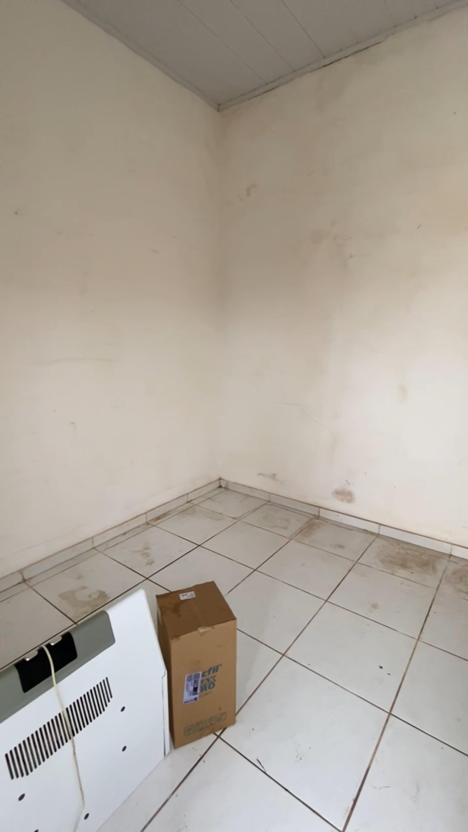 Casa à Venda no Santa Cruz II em Cuiabá – 2 Quartos (1 Suíte), Área Gourmet e 2 Edículas