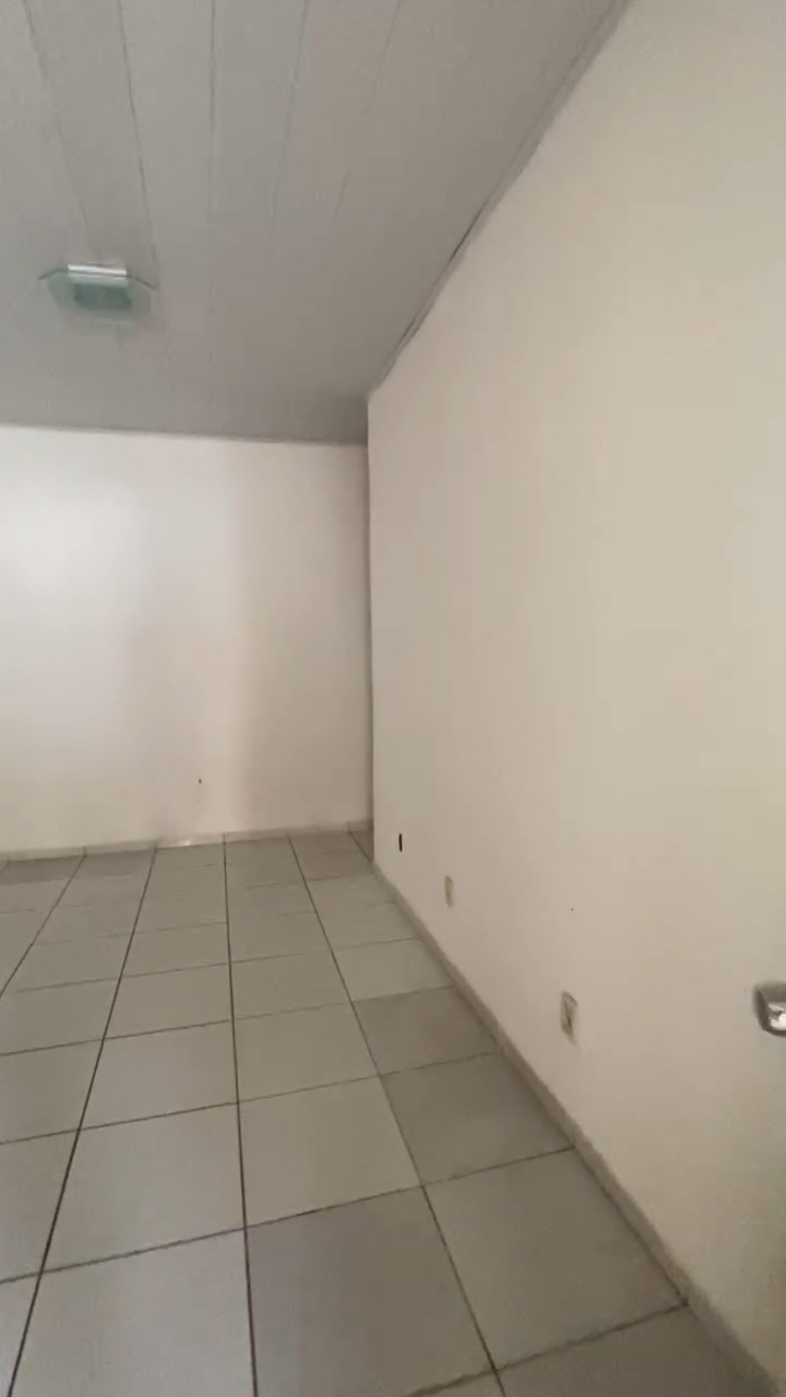 Casa à Venda no Santa Cruz II em Cuiabá – 2 Quartos (1 Suíte), Área Gourmet e 2 Edículas