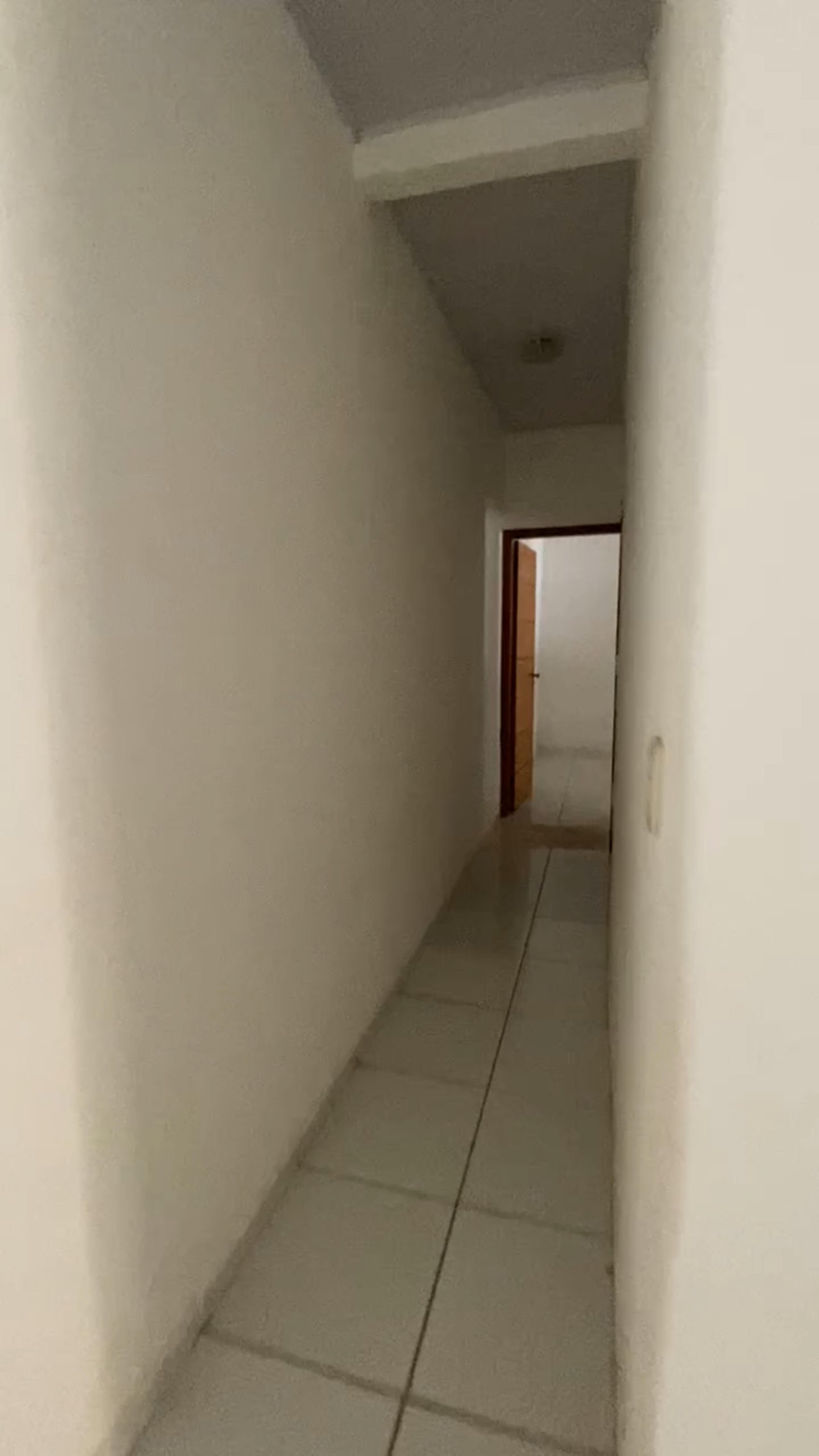 Casa à Venda no Santa Cruz II em Cuiabá – 2 Quartos (1 Suíte), Área Gourmet e 2 Edículas