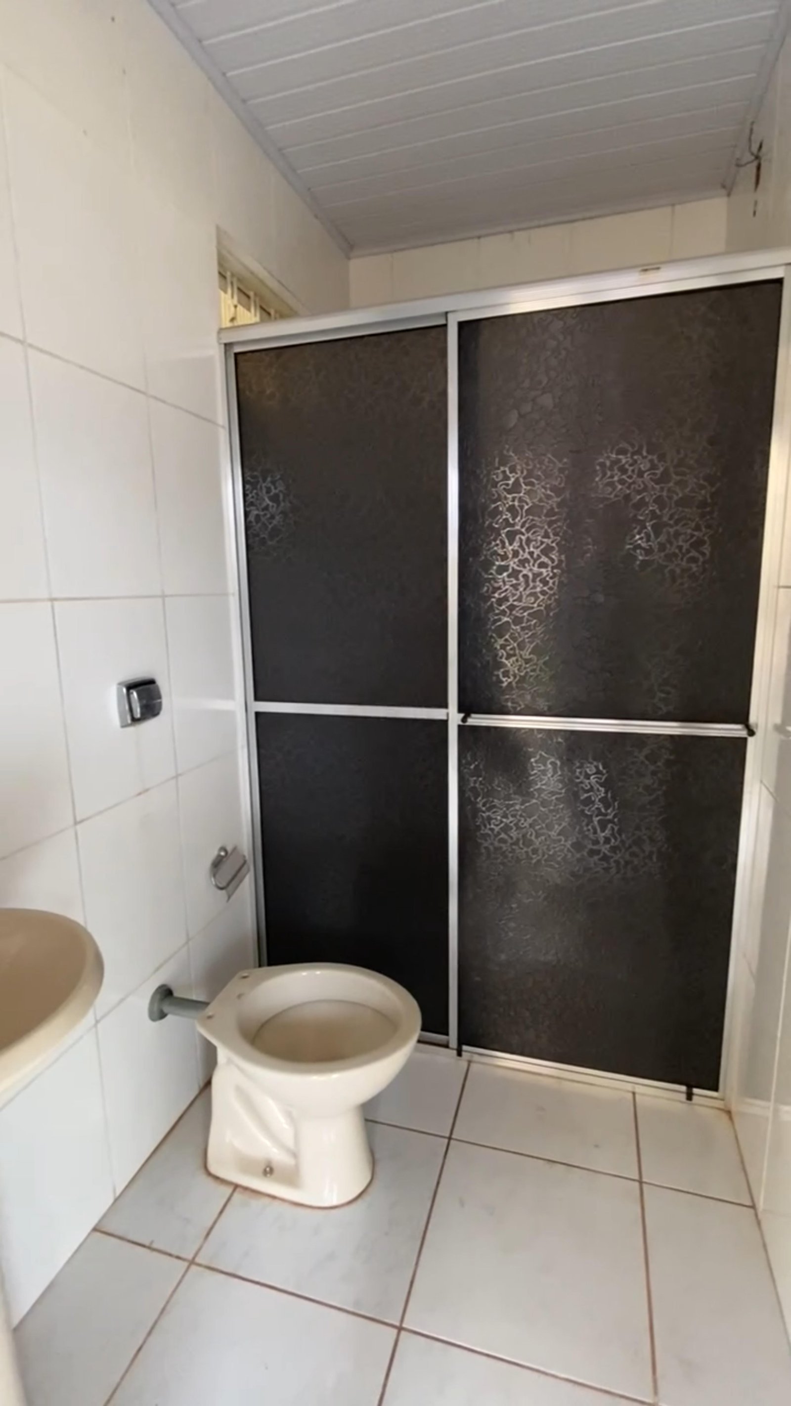 Casa à Venda no Santa Cruz II em Cuiabá – 2 Quartos (1 Suíte), Área Gourmet e 2 Edículas