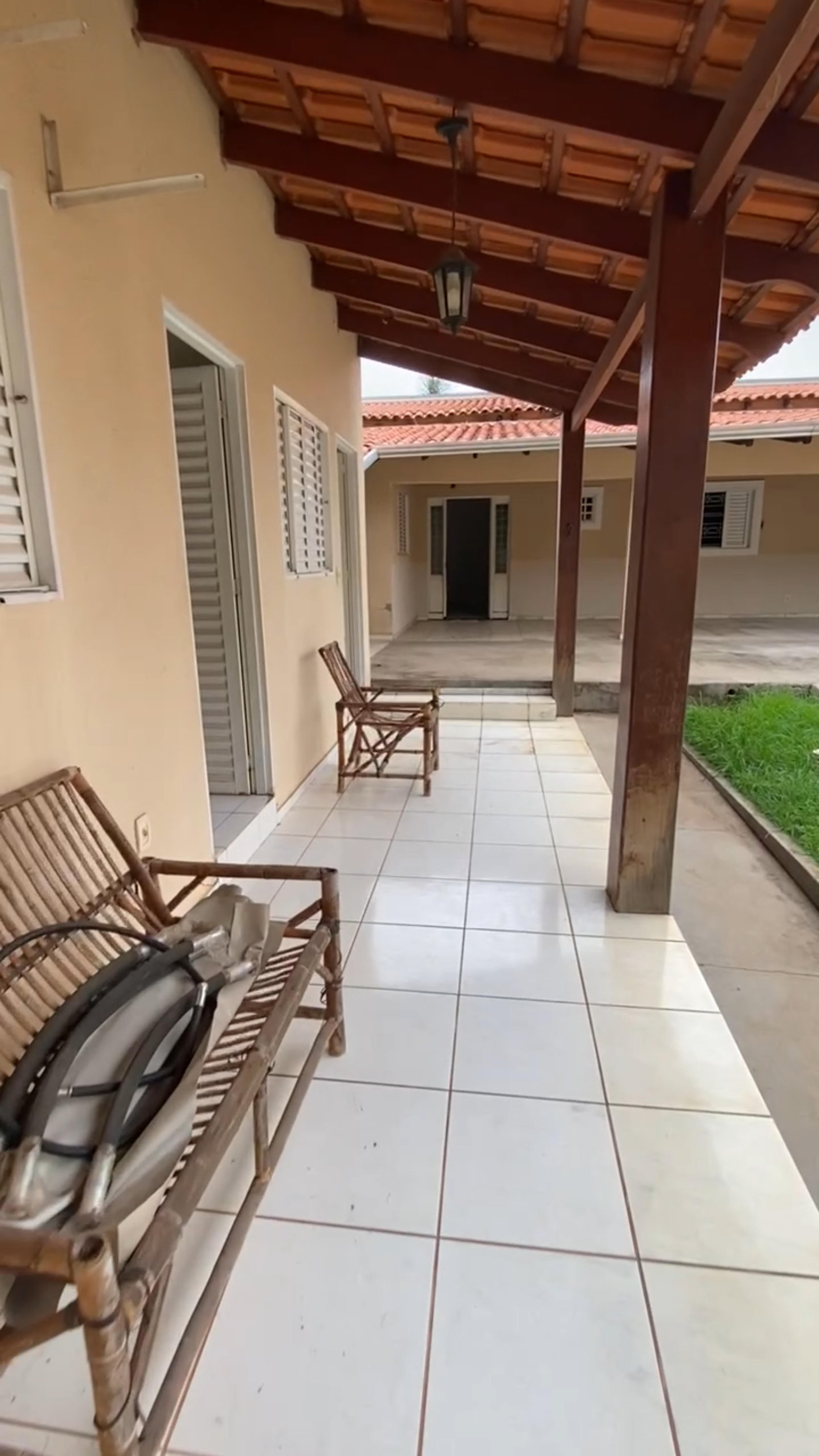 Casa à Venda no Santa Cruz II em Cuiabá – 2 Quartos (1 Suíte), Área Gourmet e 2 Edículas