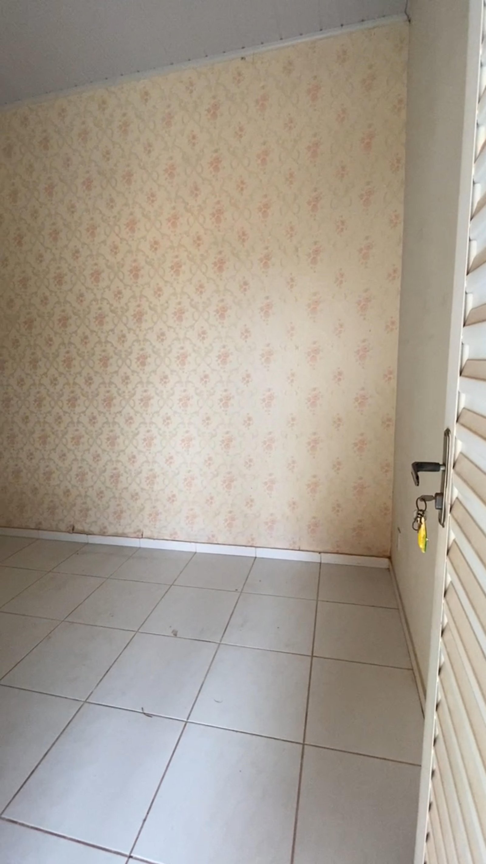 Casa à Venda no Santa Cruz II em Cuiabá – 2 Quartos (1 Suíte), Área Gourmet e 2 Edículas