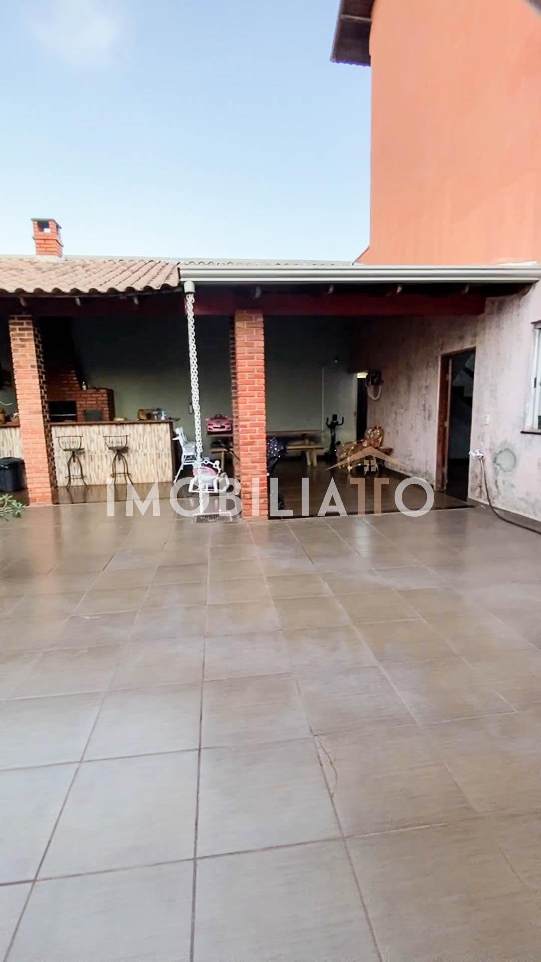 Sobrado Imponente à Venda no Bairro Santa Cruz 2 – 4 Suítes, Piscina e Área Gourmet – Cuiabá