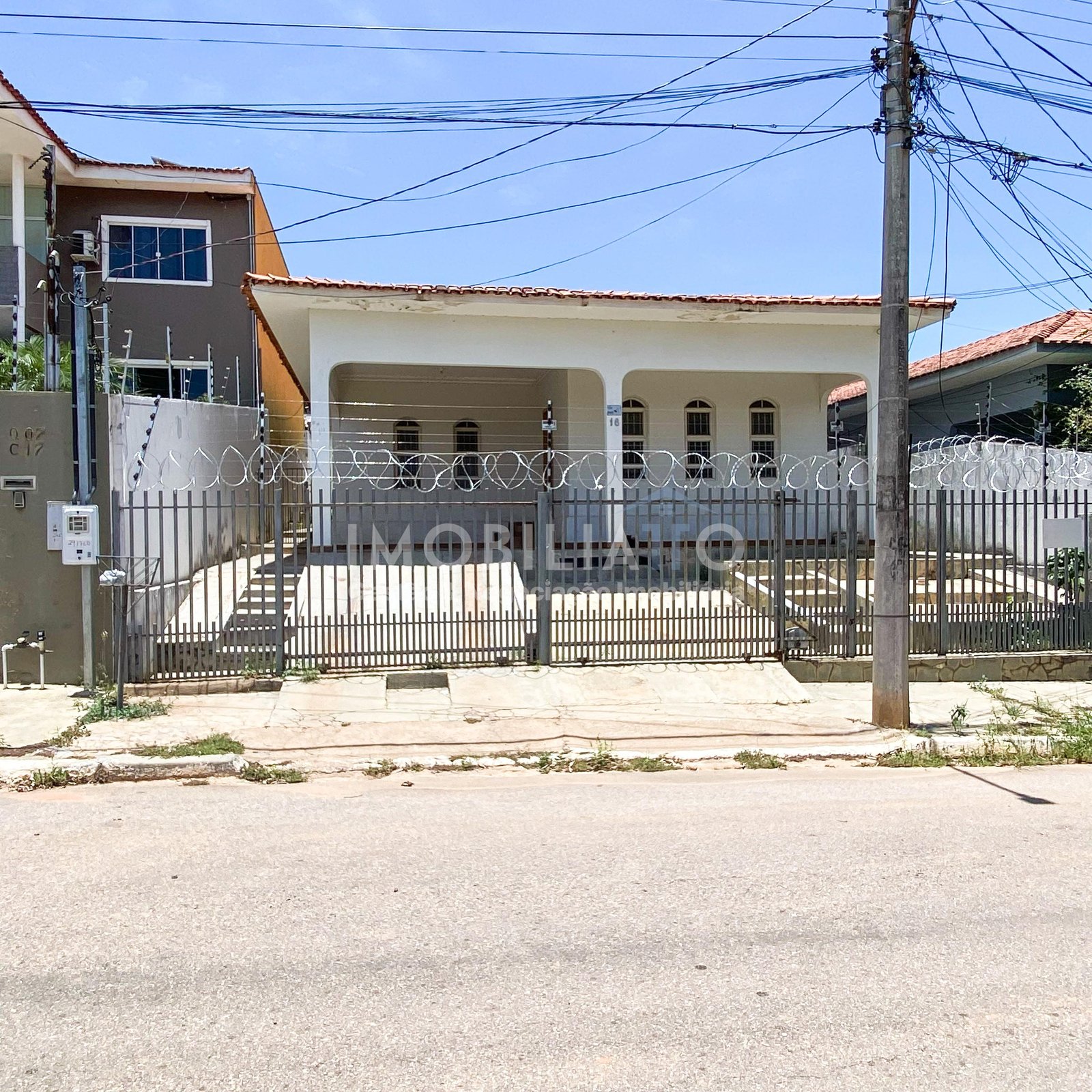 Casa à Venda no Jardim das Américas, Várzea Grande – 3 Quartos, 360m²