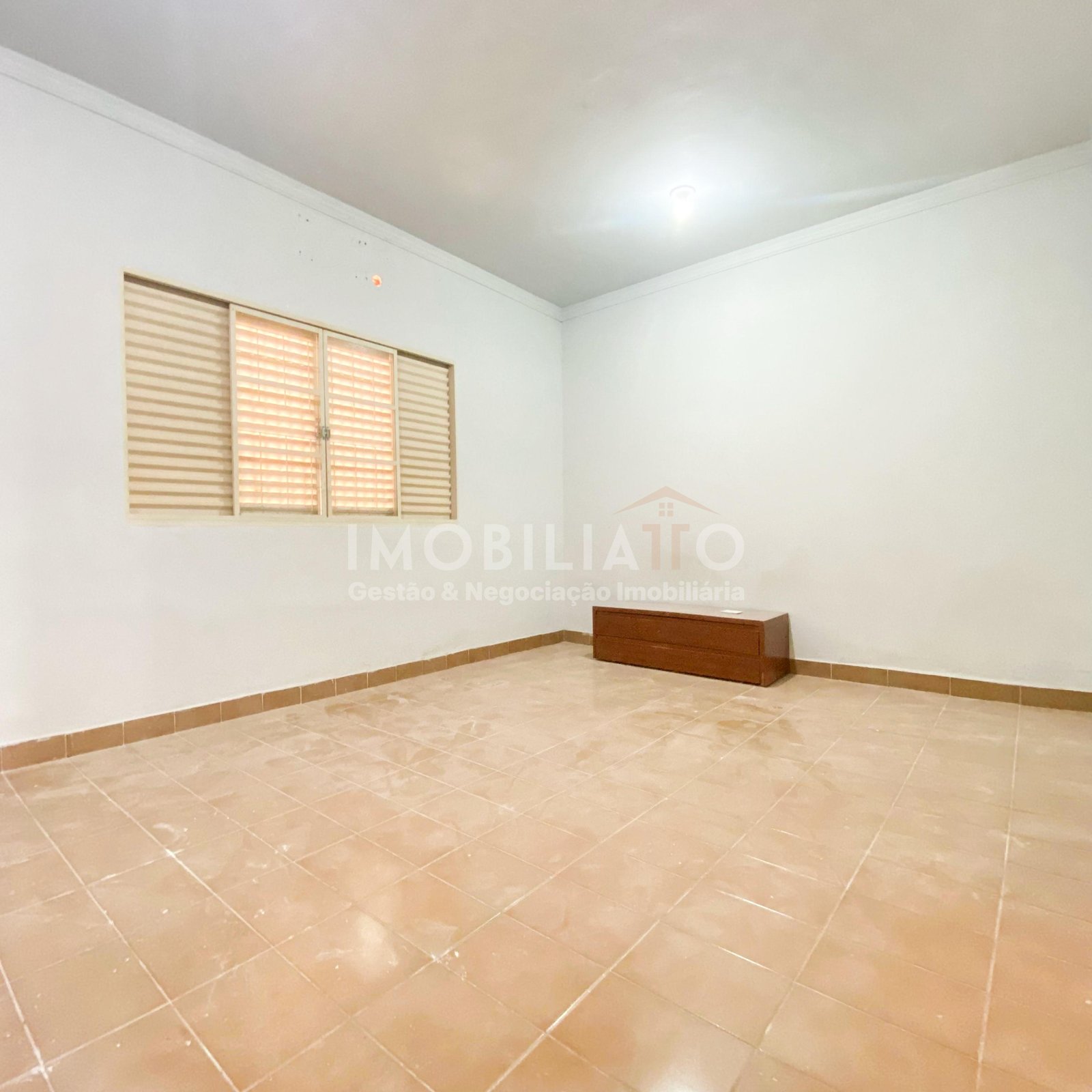 Casa à Venda no Jardim das Américas, Várzea Grande – 3 Quartos, 360m²