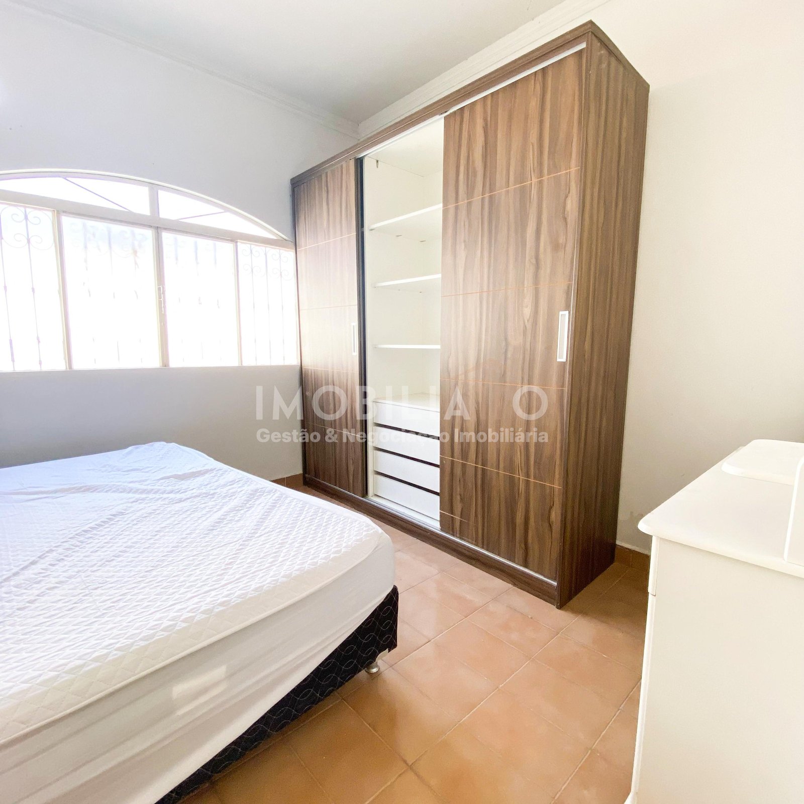 Casa à Venda no Jardim das Américas, Várzea Grande – 3 Quartos, 360m²