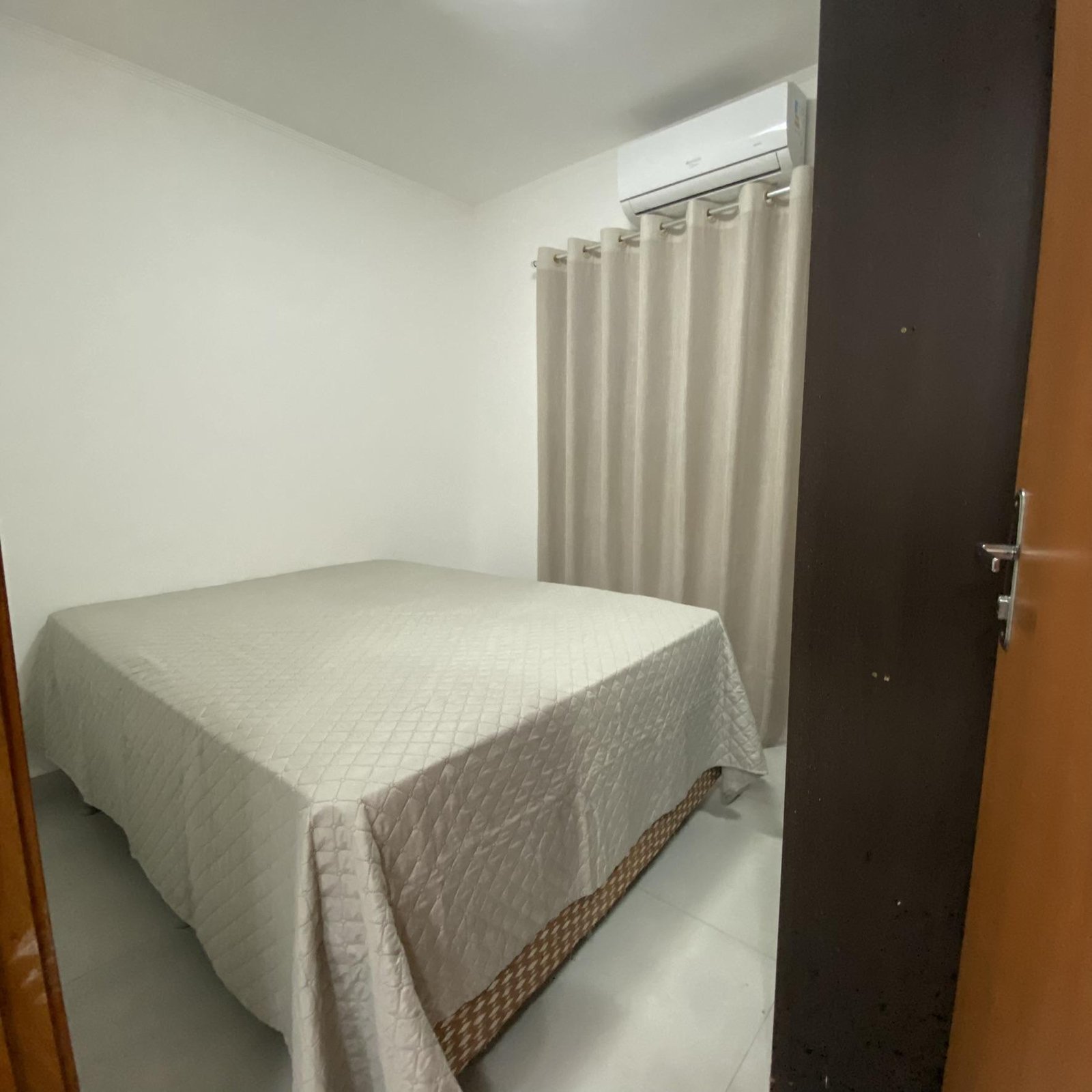 Apartamento mobiliado para alugar no Condomínio Bela Marina em Cuiabá – 2 quartos, próximo à UNIC e UNIVAG