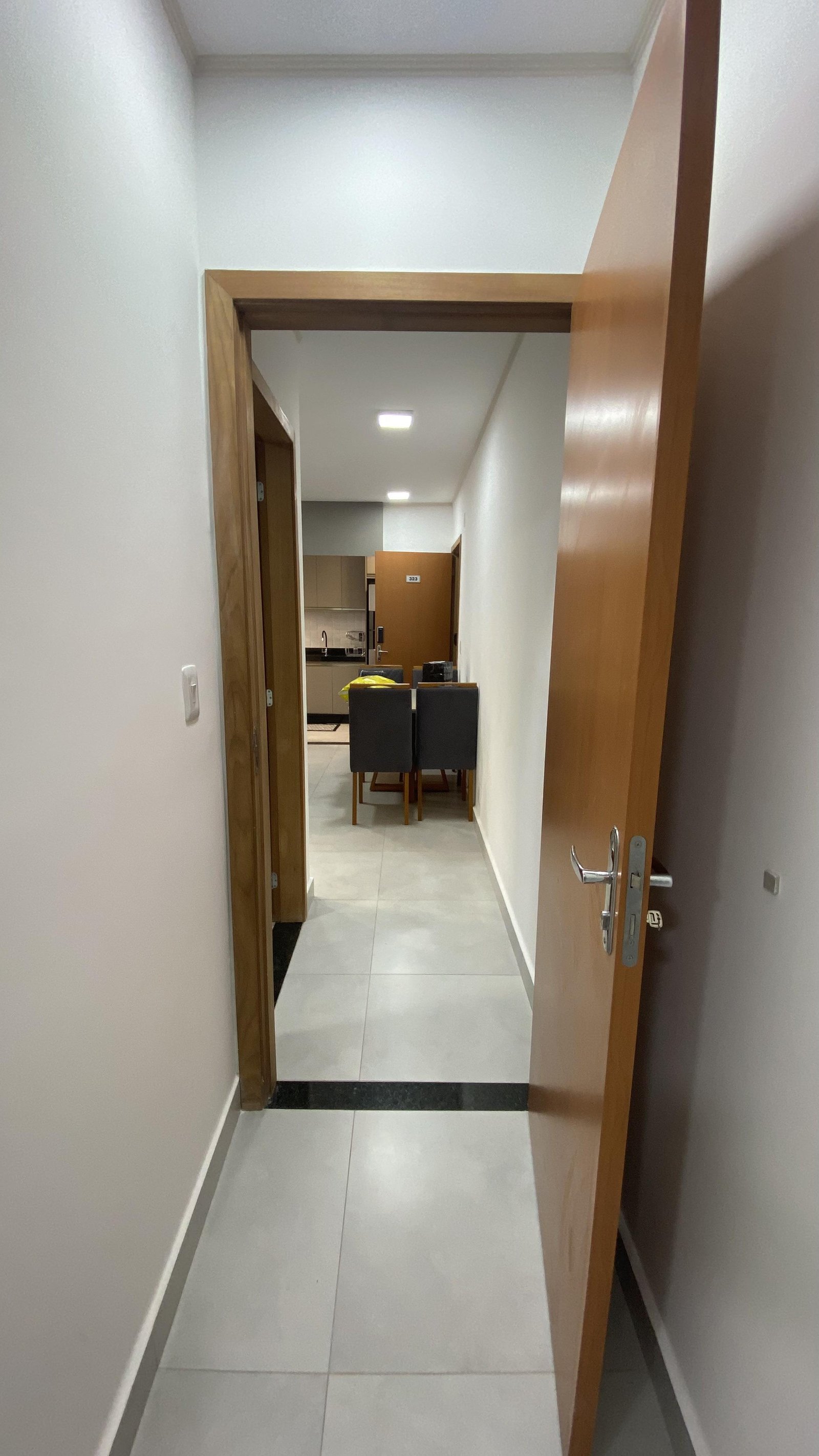 Apartamento mobiliado para locação no Condomínio Bela Marina em Cuiabá – 2 quartos e 2 vagas