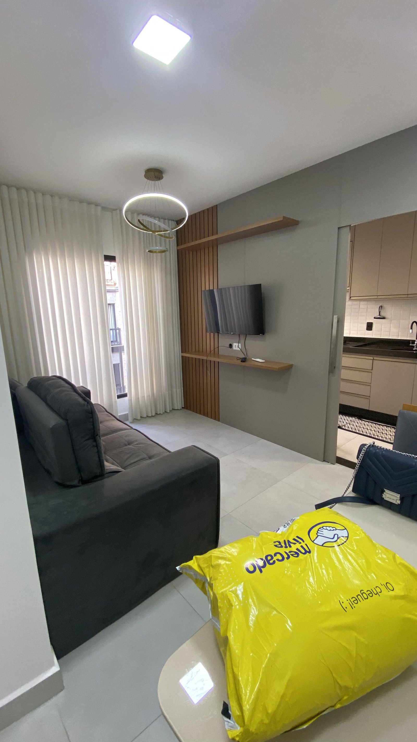 Apartamento mobiliado para locação no Condomínio Bela Marina em Cuiabá – 2 quartos e 2 vagas