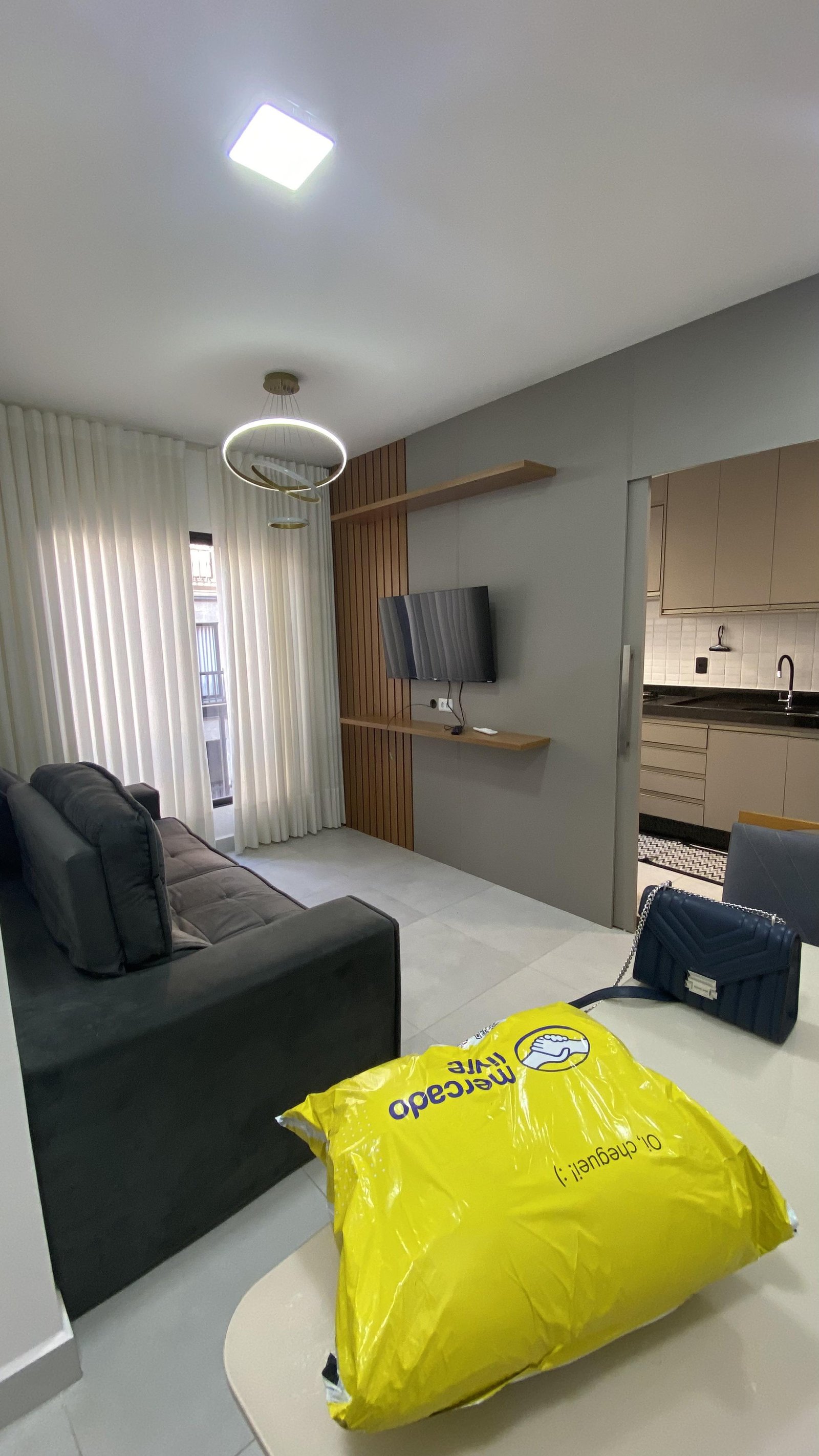 Apartamento mobiliado para locação no Condomínio Bela Marina em Cuiabá – 2 quartos e 2 vagas