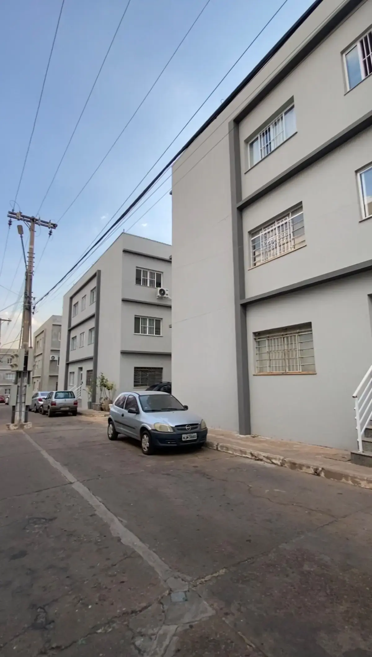 Apartamento térreo para locação no Centro Sul em Cuiabá – 2 quartos grandes e 1 vaga