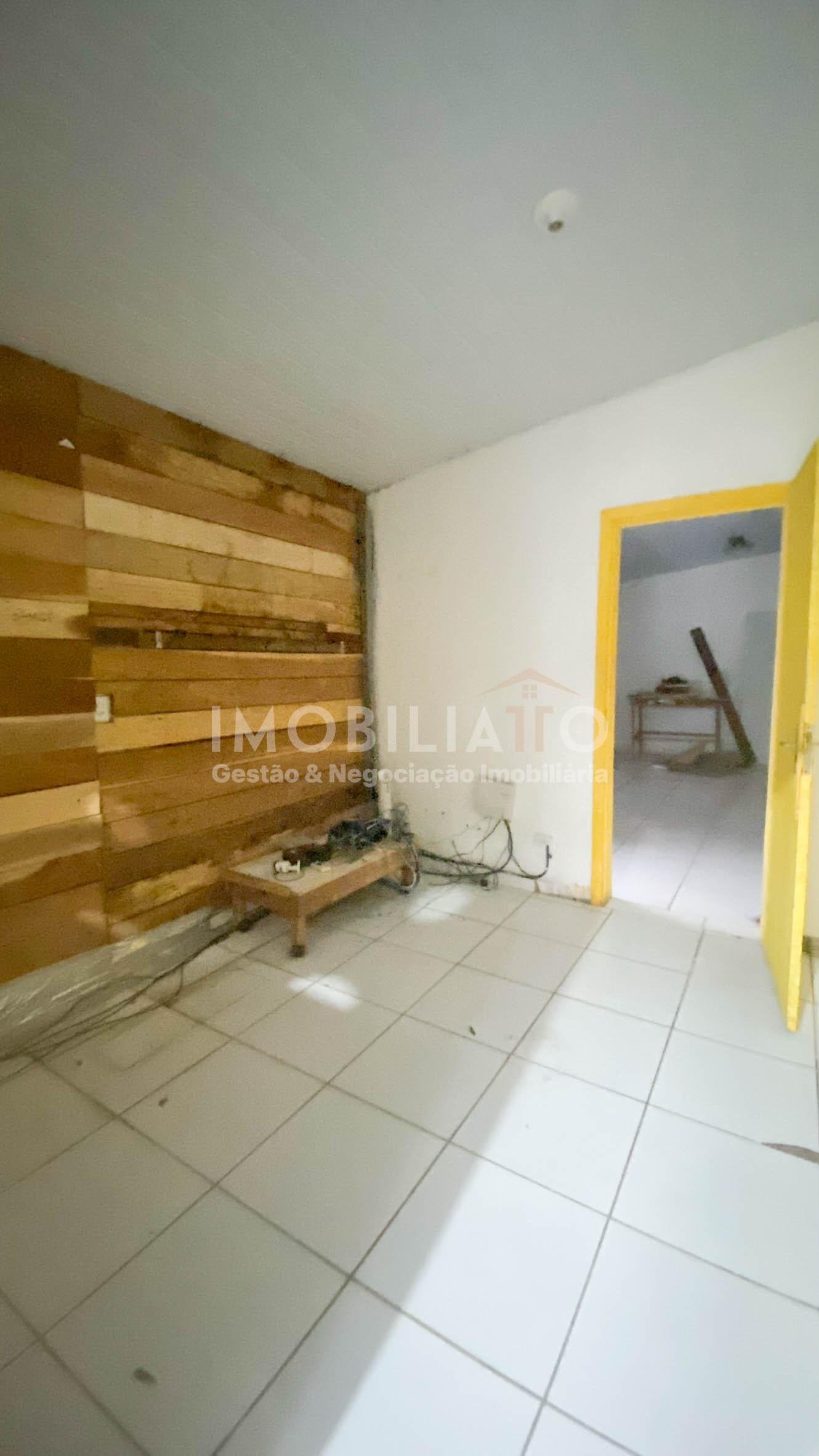Aluga-se Ponto Comercial na Miguel Sútil em Ótima Localização