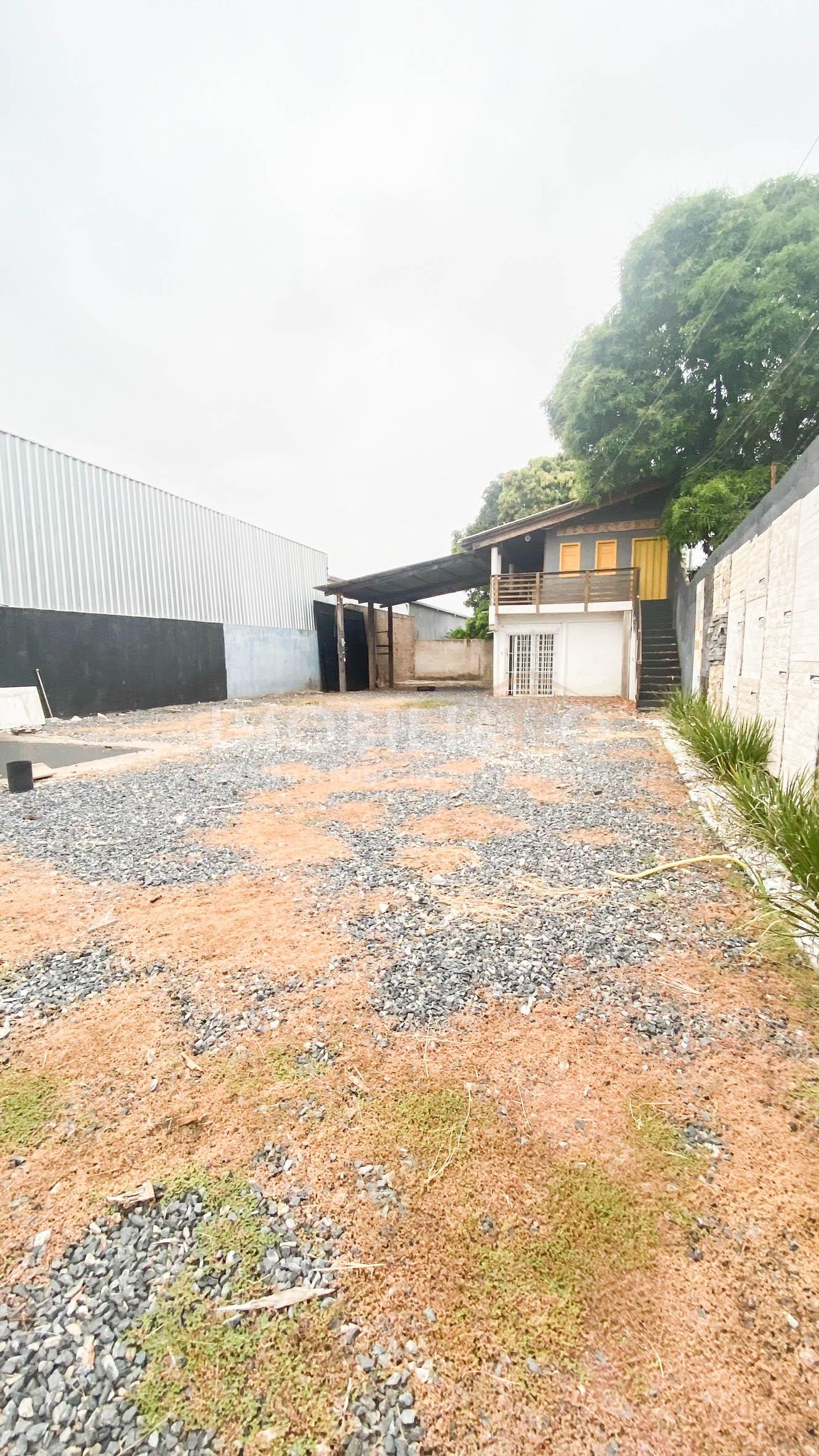 Aluga-se Ponto Comercial na Miguel Sútil em Ótima Localização