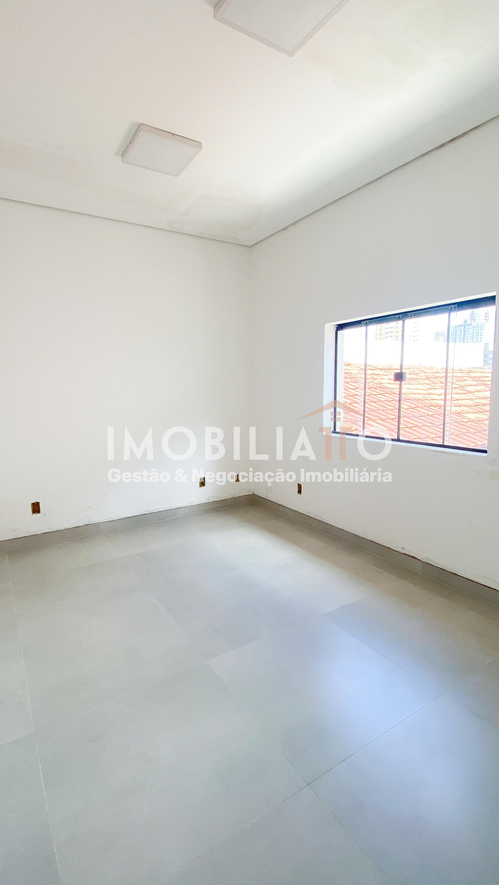 Imóvel comercial à venda no Bairro Araés em Cuiabá – ideal para clínicas e escritórios