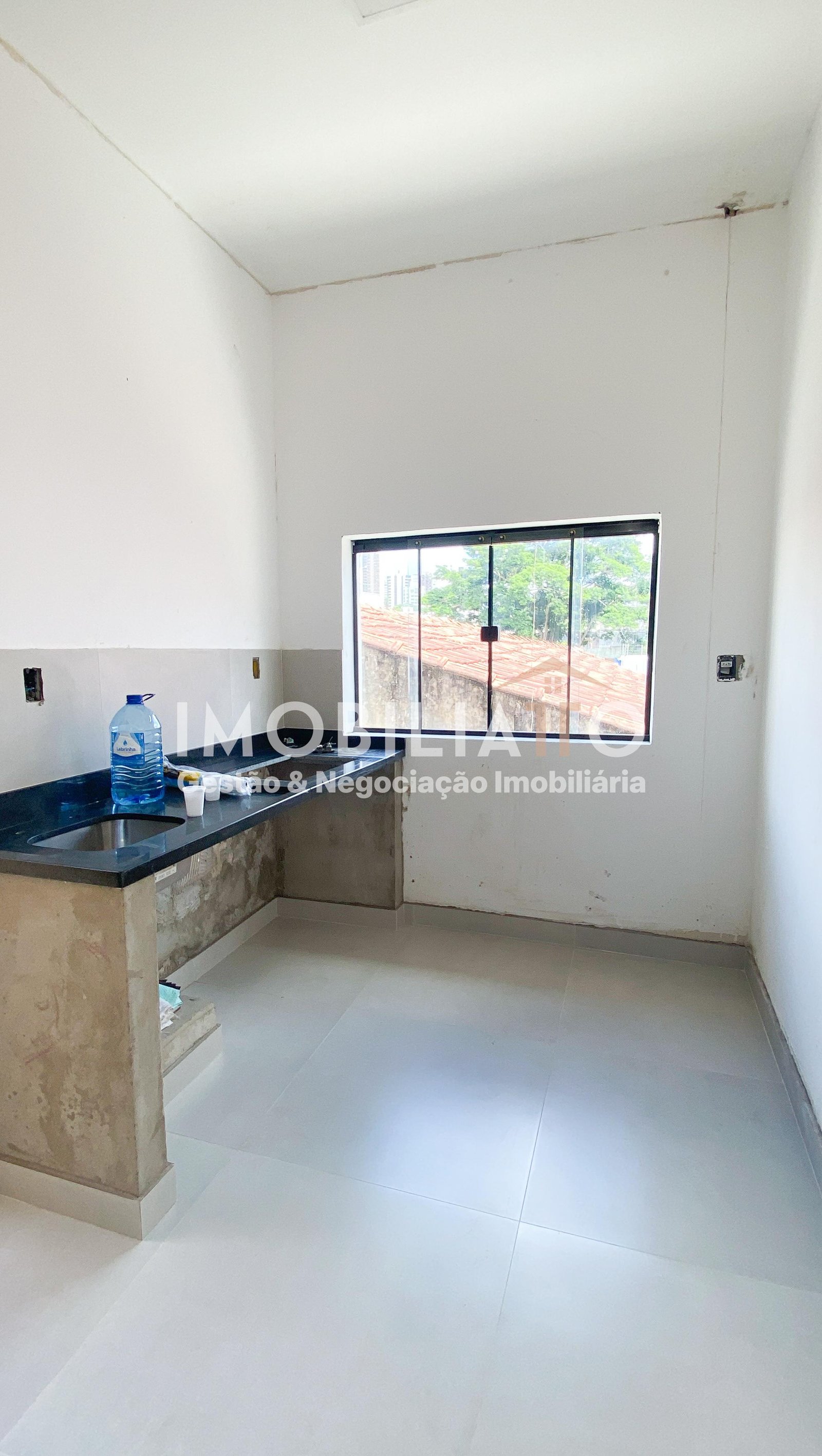 Imóvel comercial à venda no Bairro Araés em Cuiabá – ideal para clínicas e escritórios