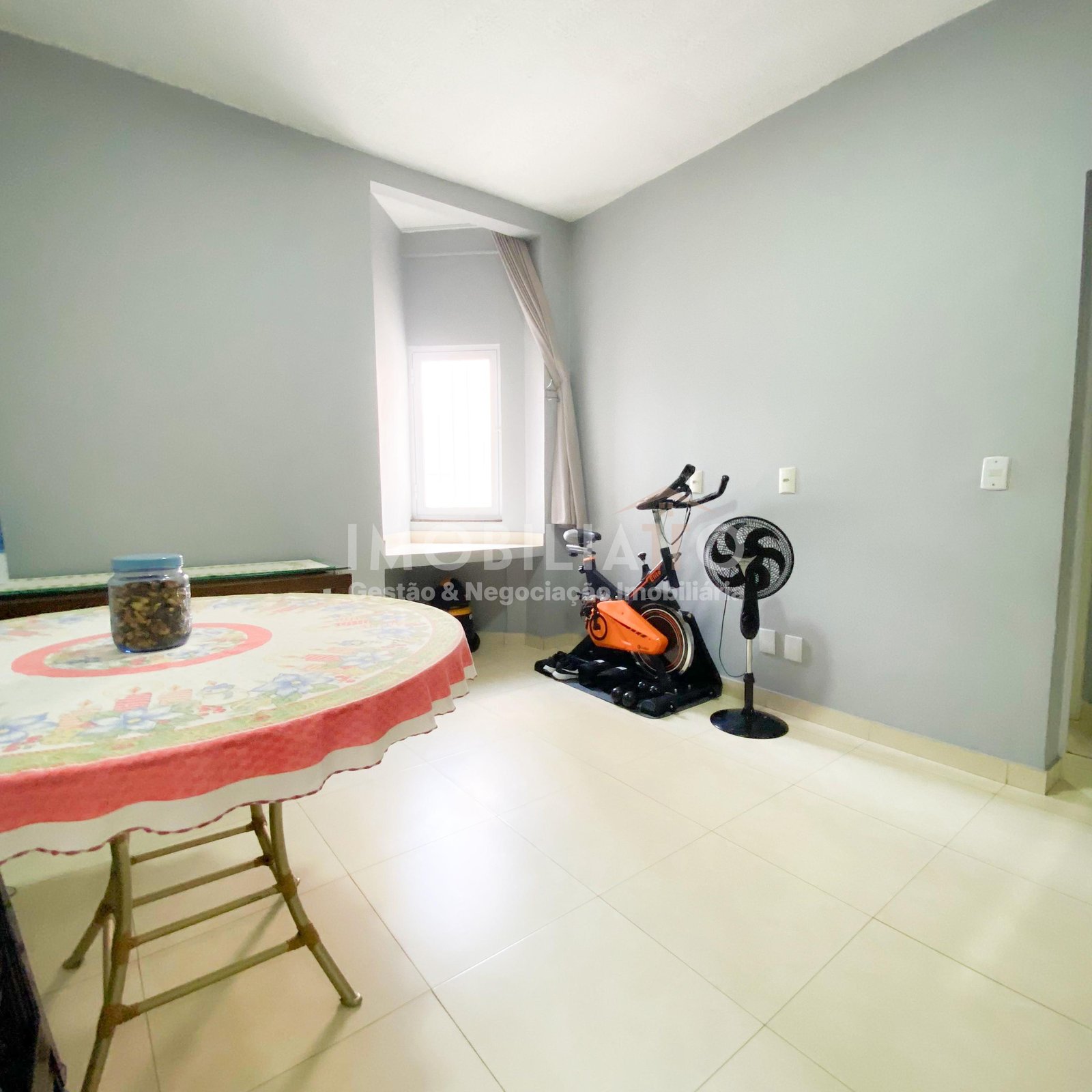 Apartamento Mobiliado no Bairro Baú – Imbatível por R$ 199 Mil