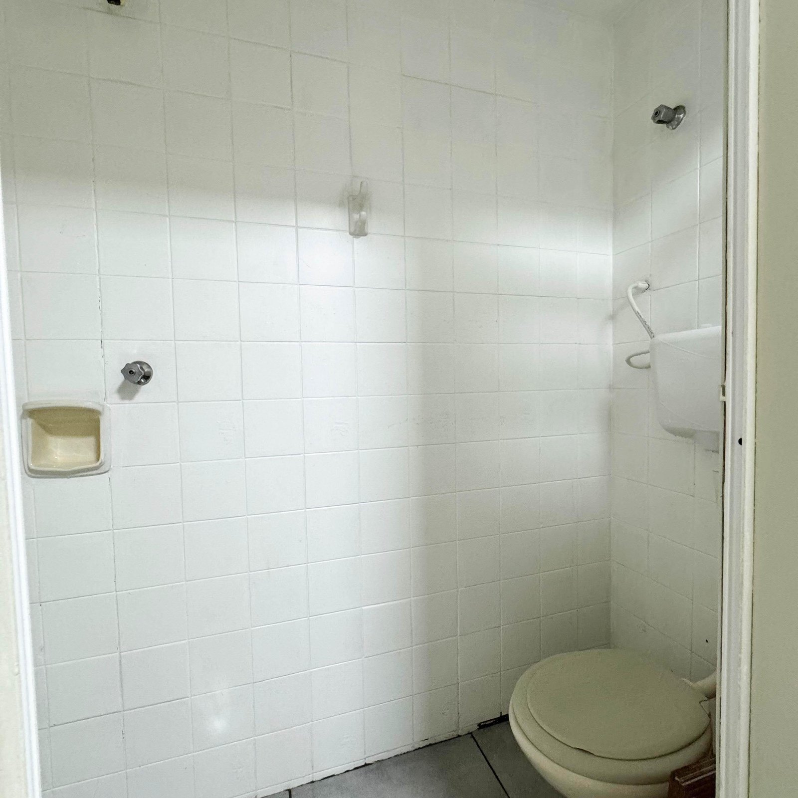 Apartamento todo reformado ao lado da arena pantanal