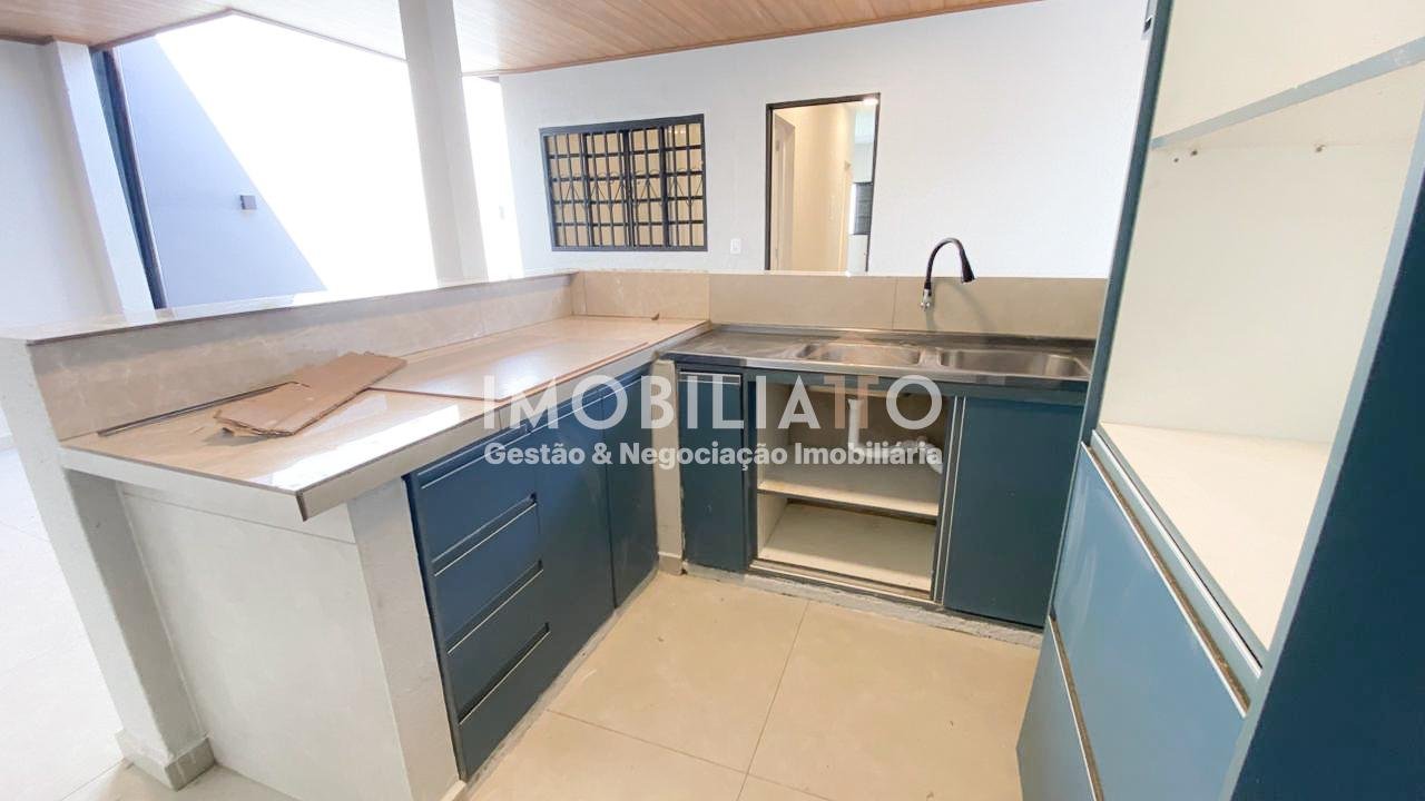 Casa à venda no Jardim Universitário em Cuiabá - 3 quartos, piscina e área gourmet