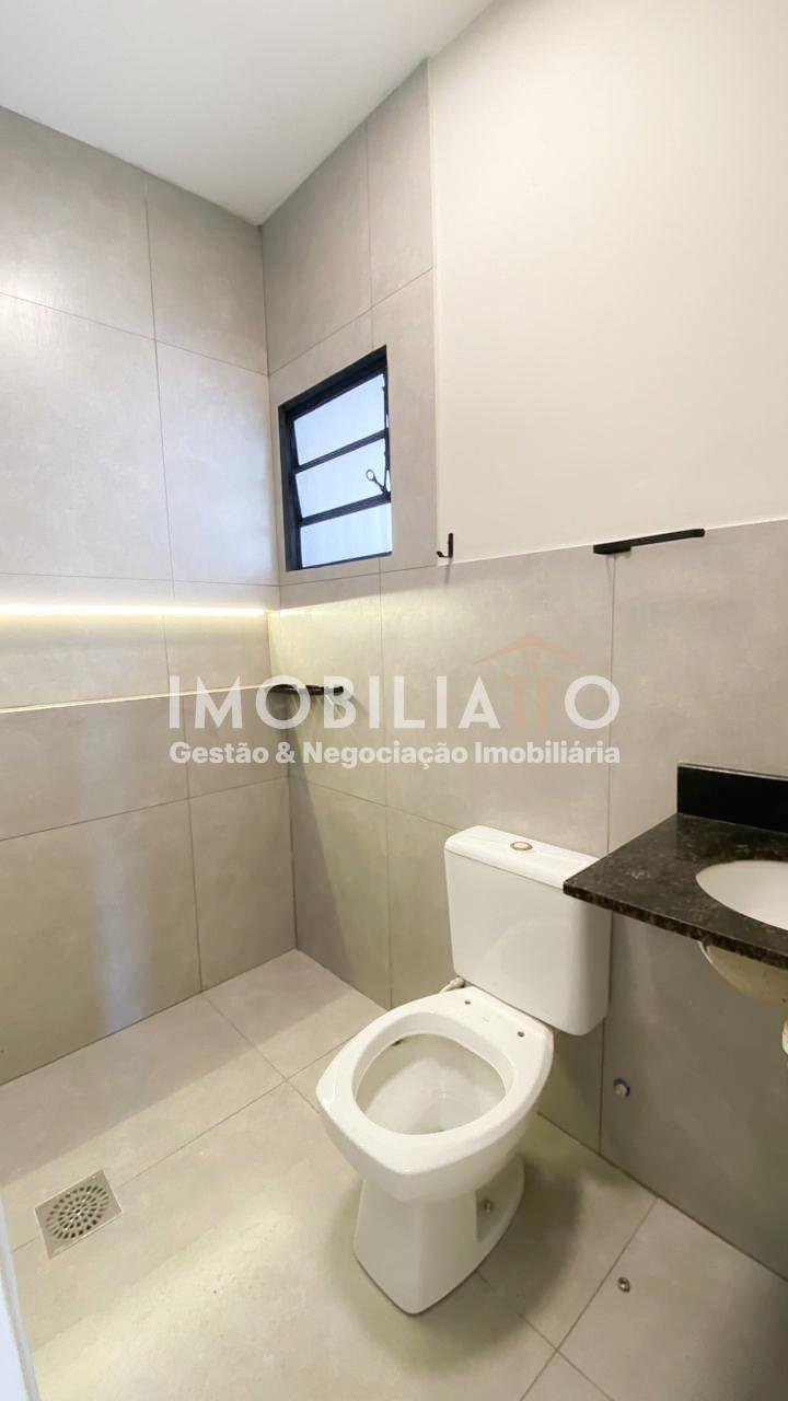 Casa à venda no Jardim Universitário em Cuiabá - 3 quartos, piscina e área gourmet