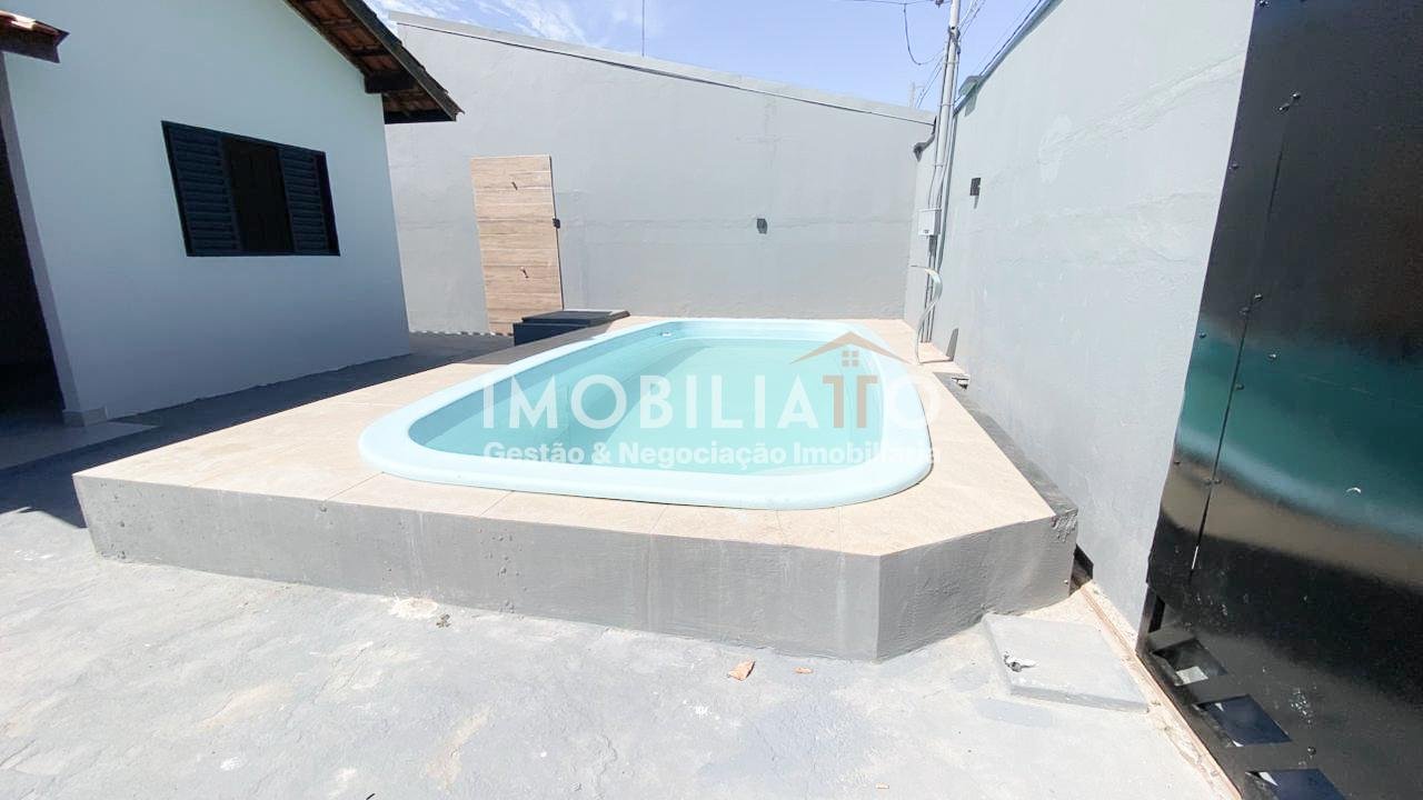 Casa à venda no Jardim Universitário em Cuiabá - 3 quartos, piscina e área gourmet