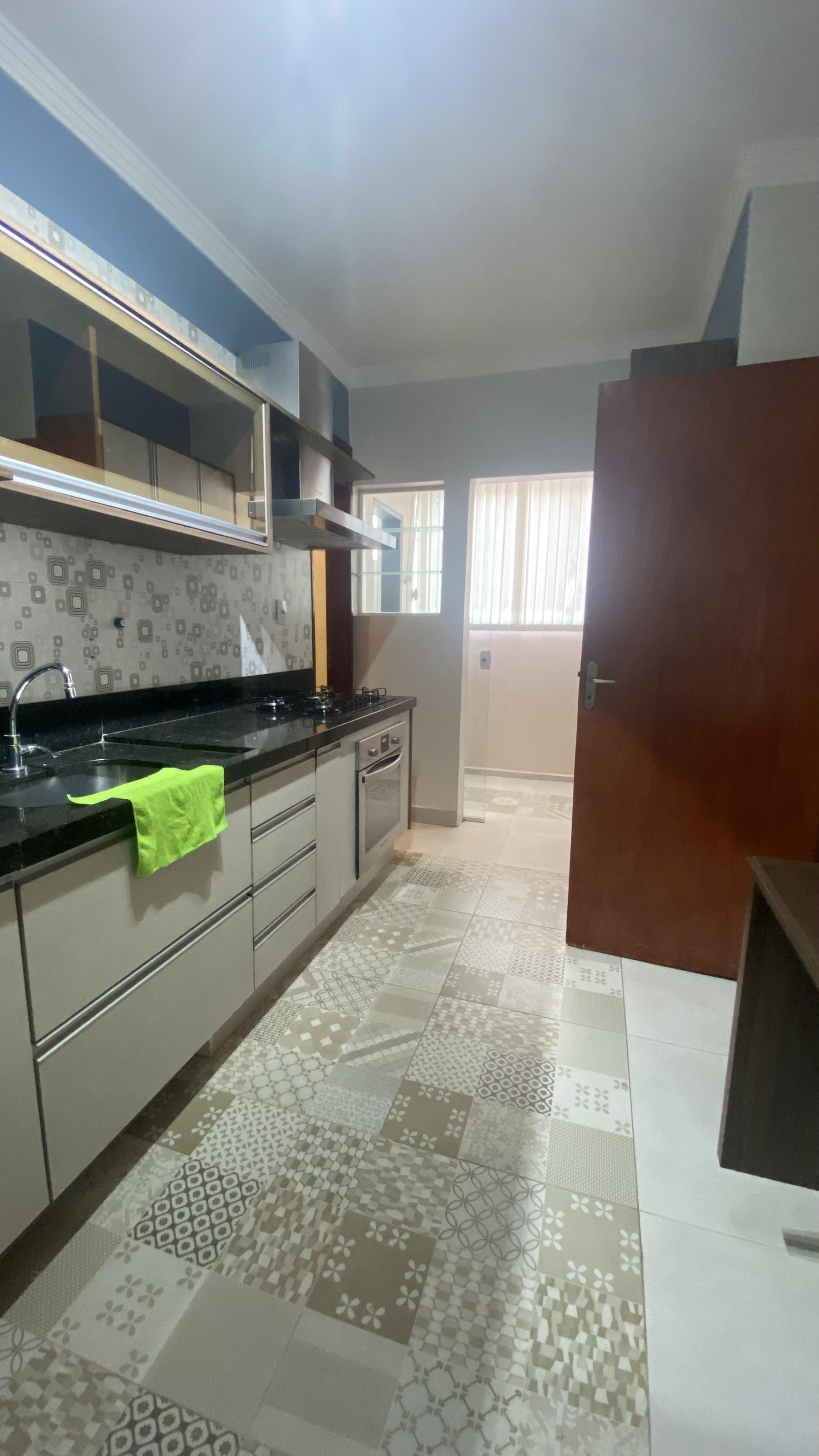 Apartamento à venda no Edifício Pôr do Sol em Cuiabá – 3 quartos, 80m² e reformado