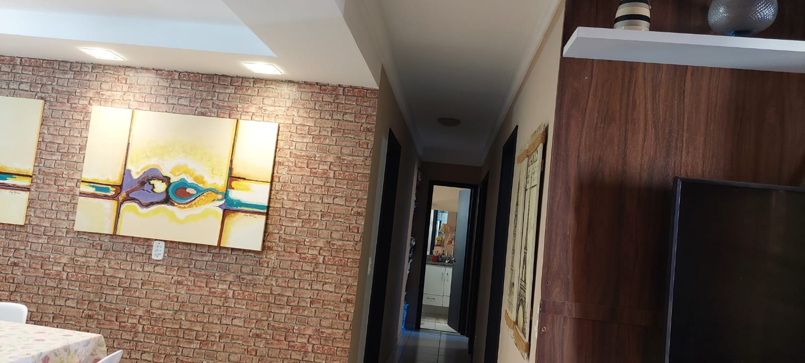 Sol da Manha com 4 Quartos e 2 Vagas na Garagem Proximo ao Centro Politico