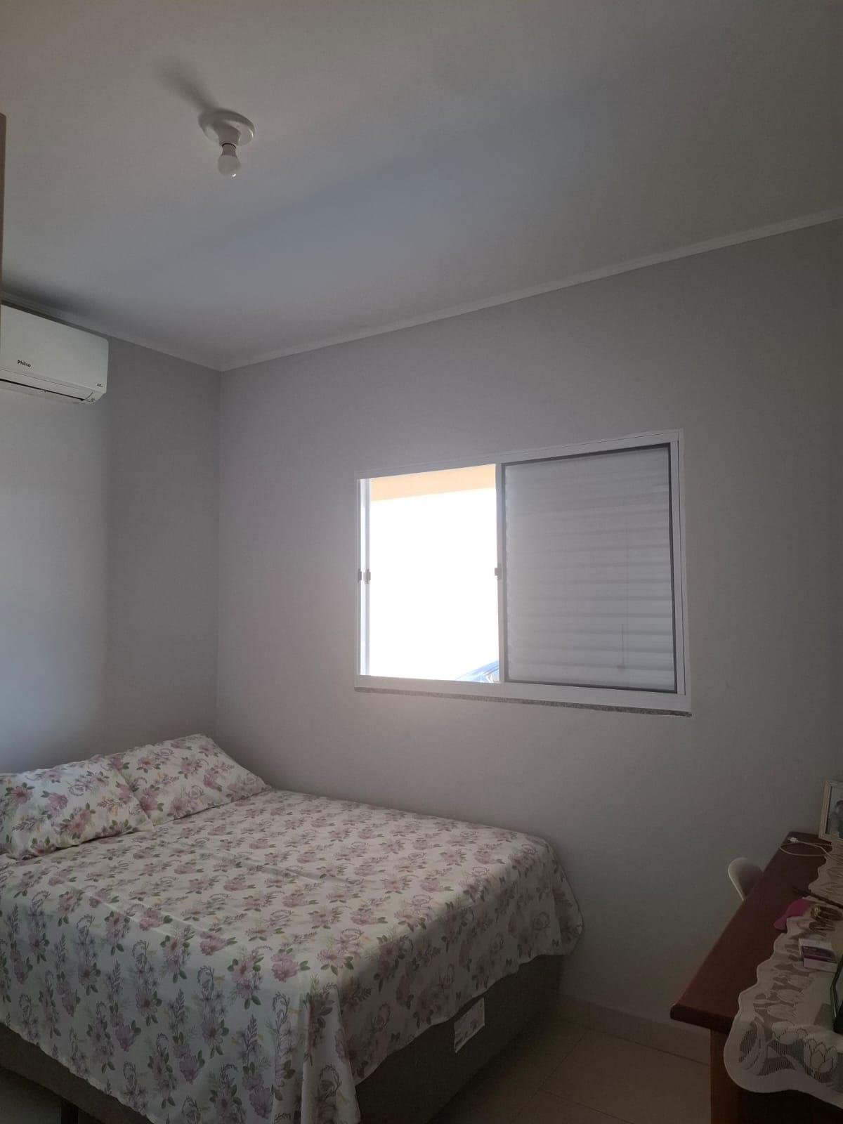 Casa à venda no Condomínio Hawai em Cuiabá – 2 quartos, quintal amplo e documentação pronta