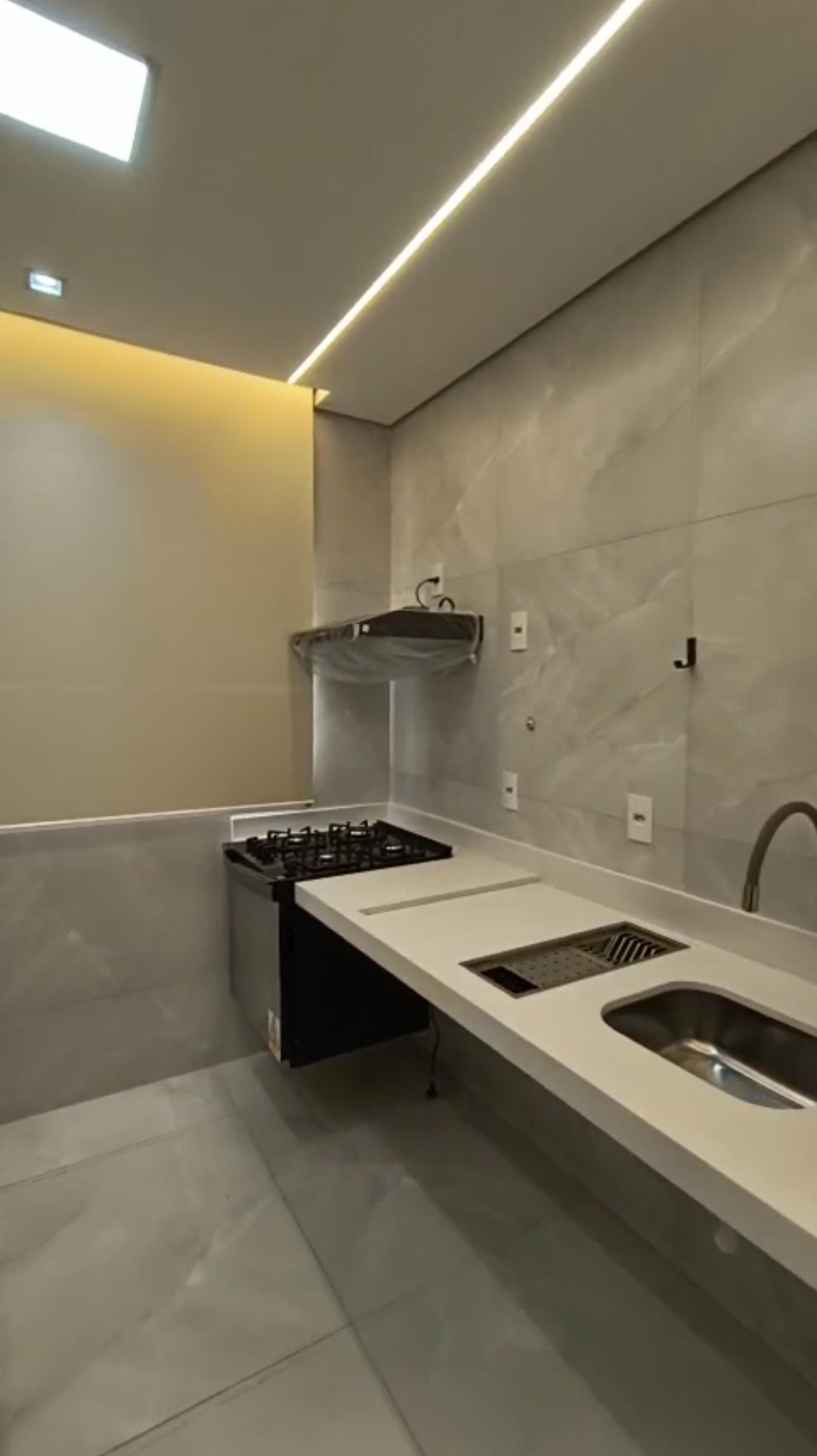 Apartamento 1 Quarto à Venda – Ed. Avenida Home & Office, Varanda, Piscina e Lazer – Cuiabá