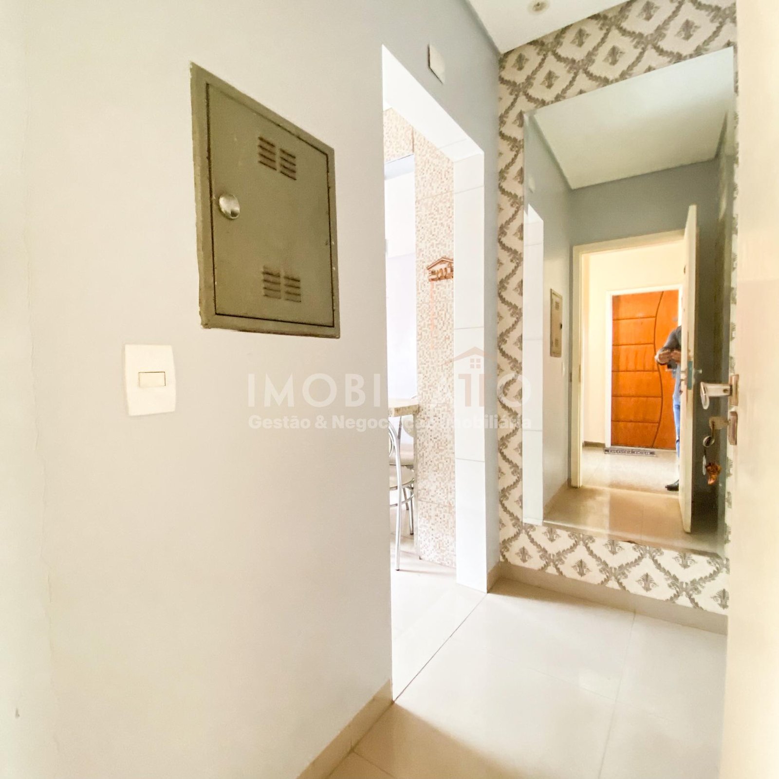 Apartamento com 2 Quartos à Venda no Bairro Porto – Sol da Manhã e Piscina