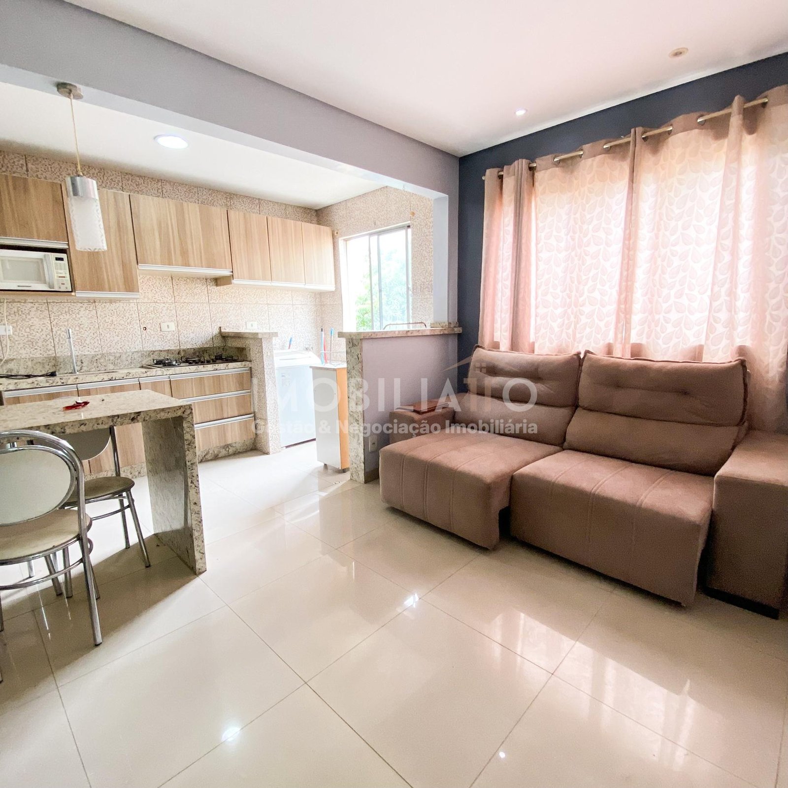 Apartamento com 2 Quartos à Venda no Bairro Porto – Sol da Manhã e Piscina