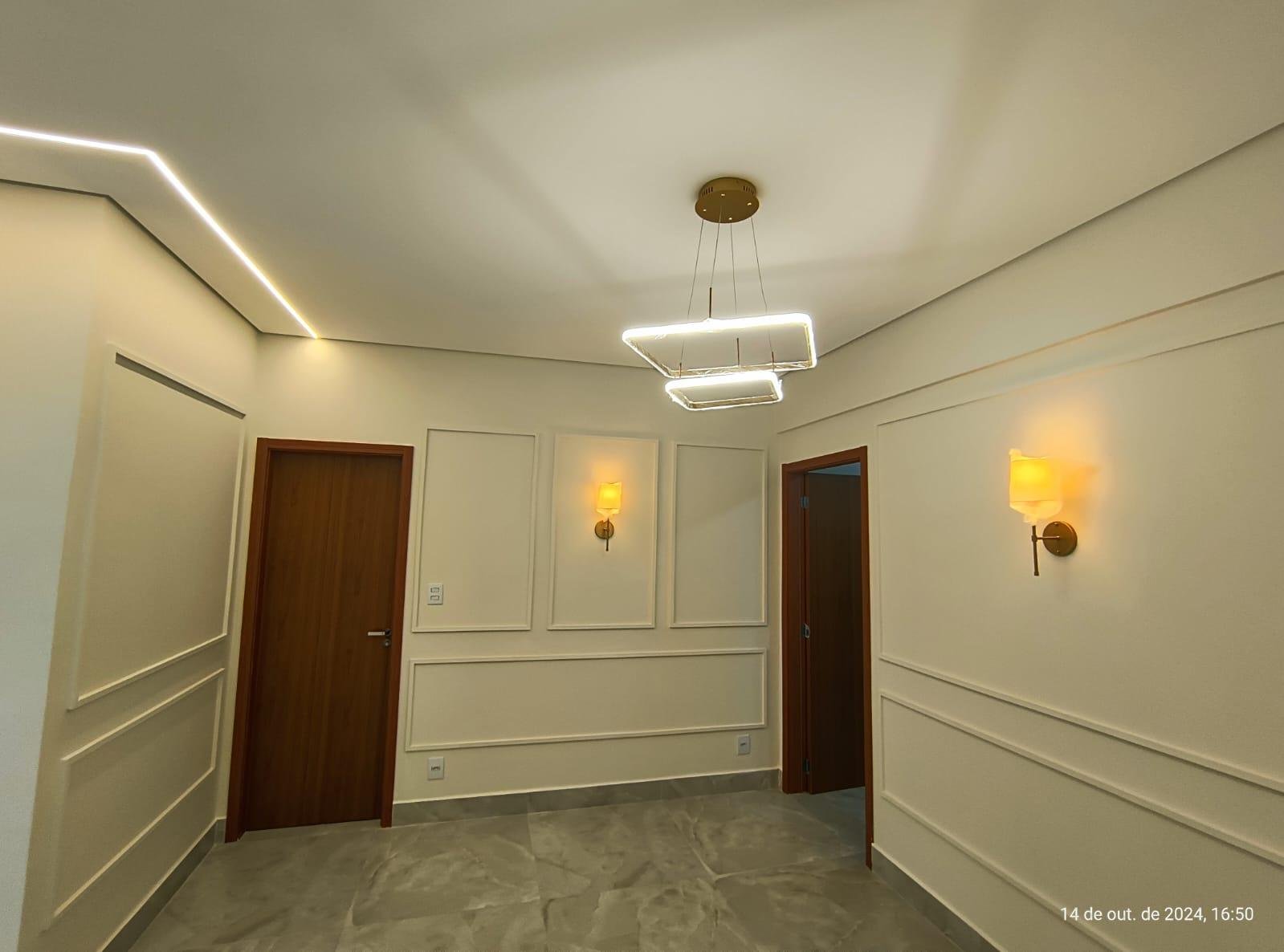 Apartamento a Venda no Clássico Versalhes da Praça Popular