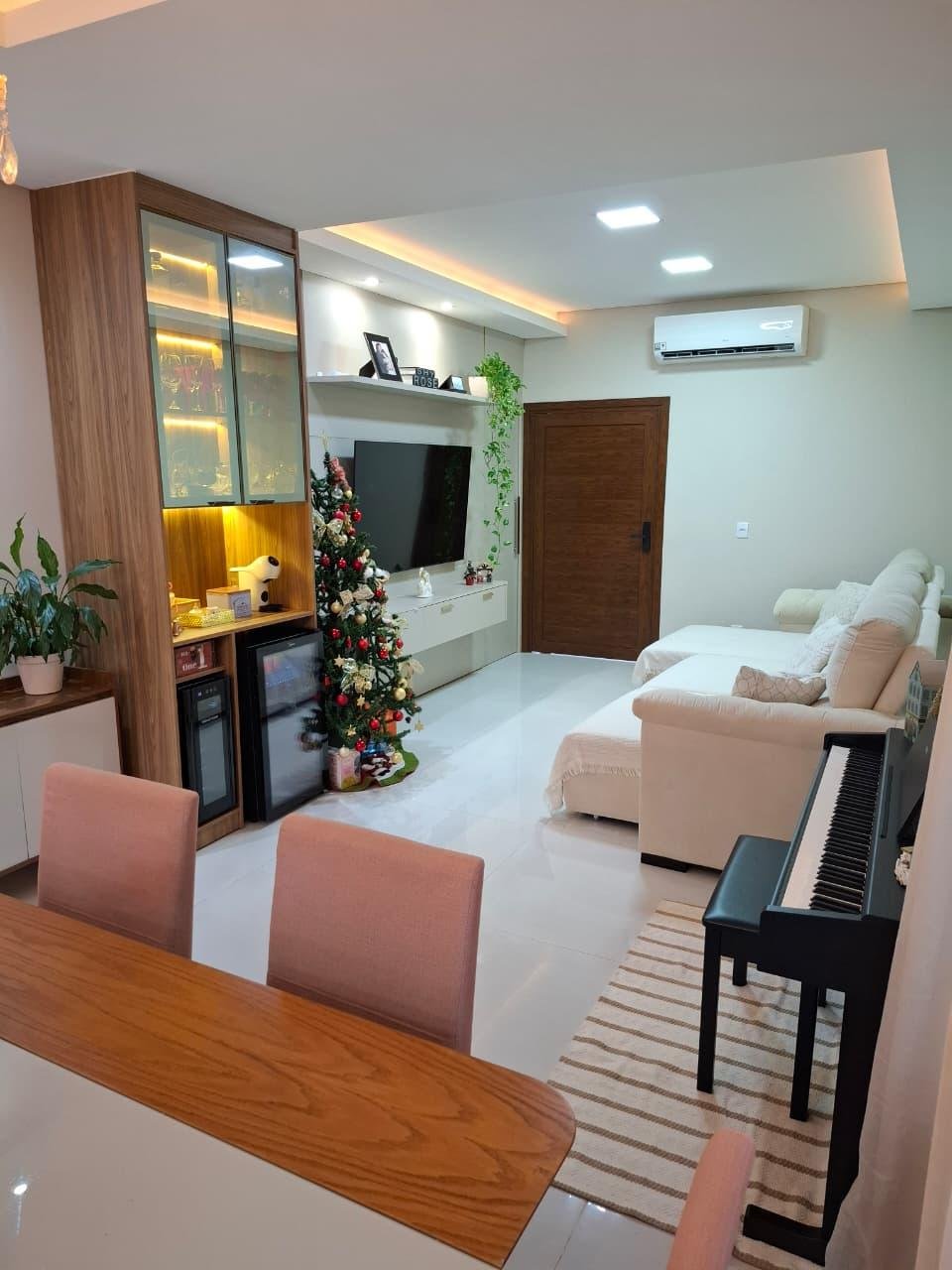 Casa de alto padrão à venda no Condomínio Primor das Torres em Cuiabá – 3 quartos, porteira fechada e energia solar