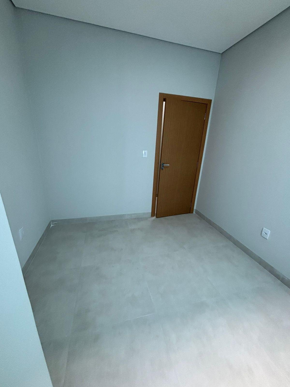 Casa Térrea à Venda no Bairro Santa Cruz, Cuiabá – 3 Quartos com Suíte e Espaço Gourmet