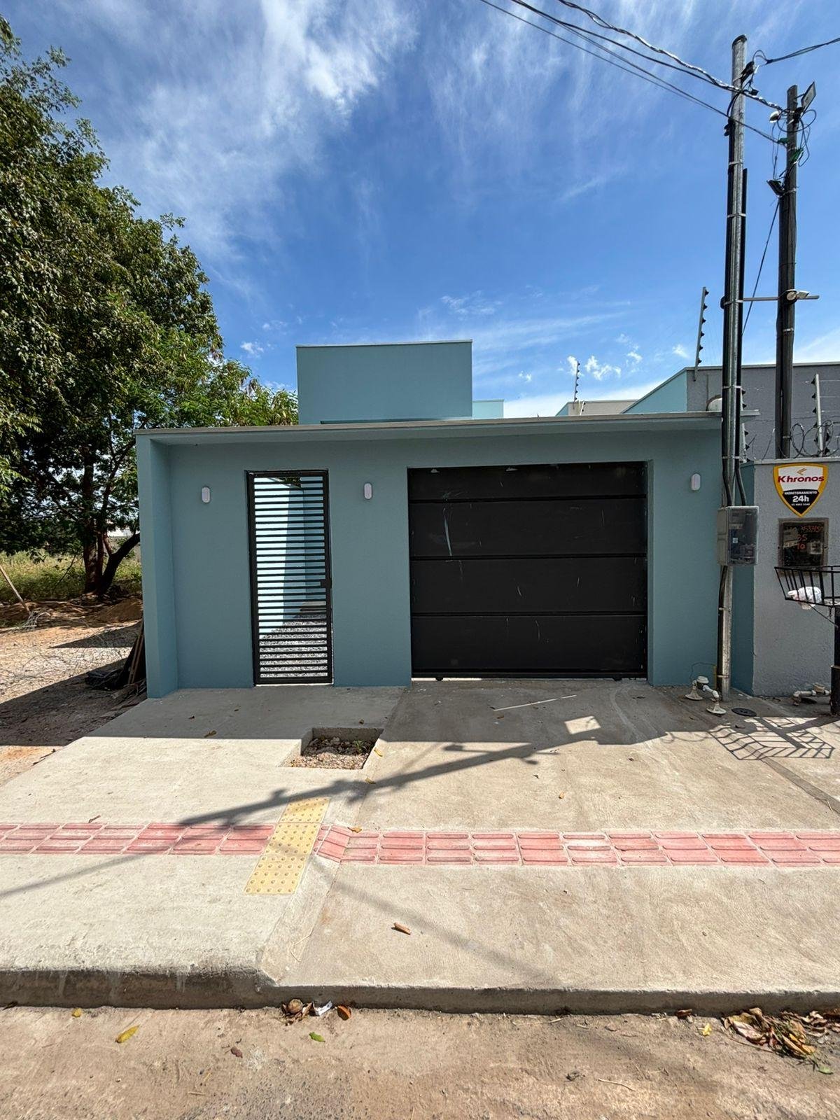 Casa Térrea à Venda no Bairro Santa Cruz, Cuiabá – 3 Quartos com Suíte e Espaço Gourmet